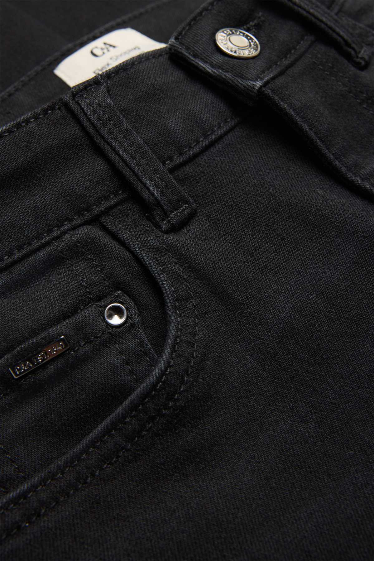 Bootcut jeans - mid-rise waist - shaping jeans - LYCRA® - black