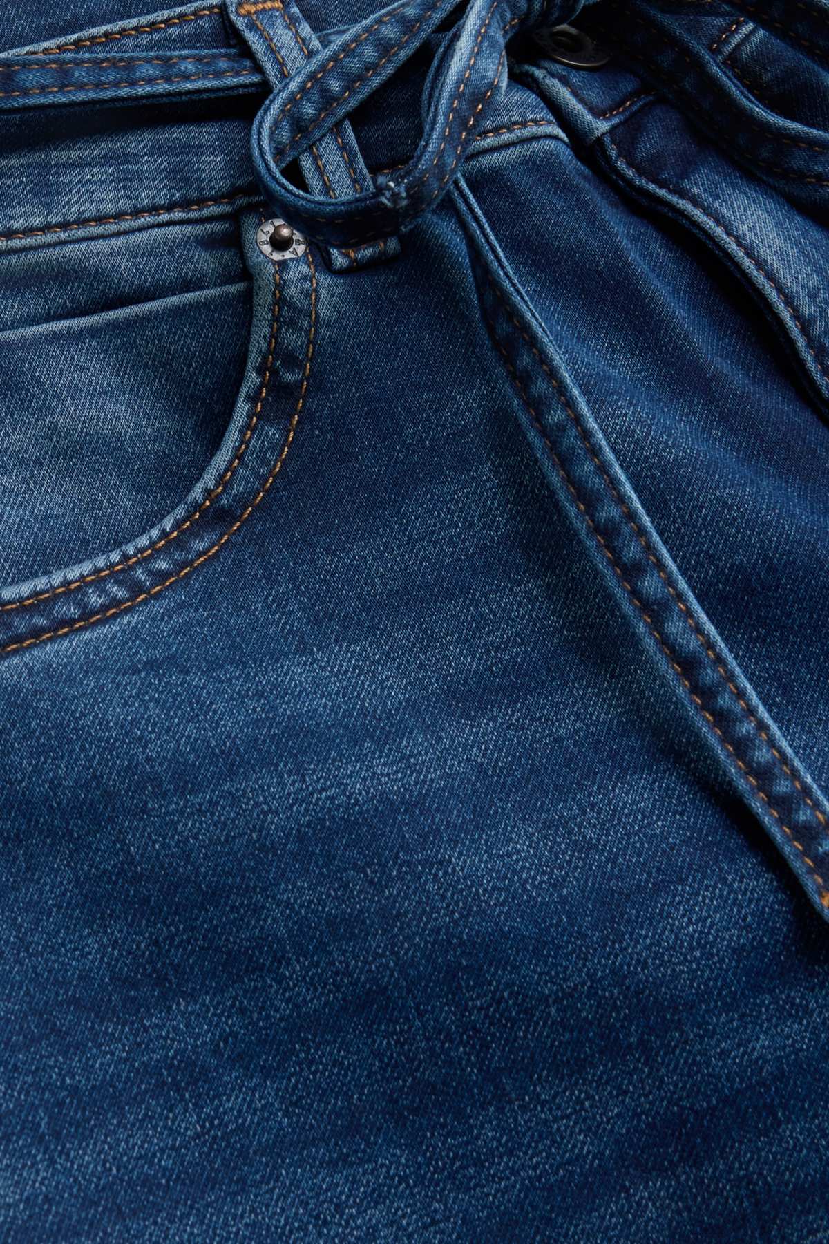 Wide leg jeans - mid-rise waist - jog denim - LYCRA® - blue denim