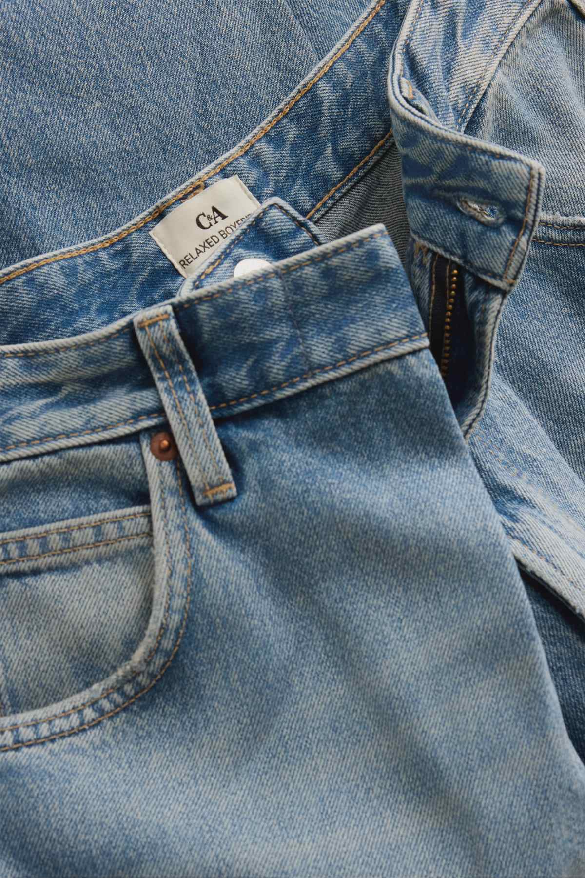 Straight jeans - mid-rise waist - denim-light blue