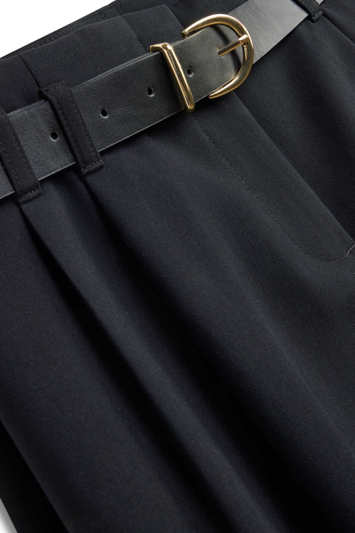 Cloth trousers with belt - high waist - wide leg - black