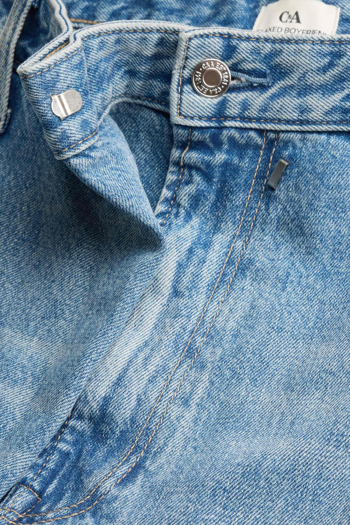 Straight jeans - mid-rise waist - blue denim