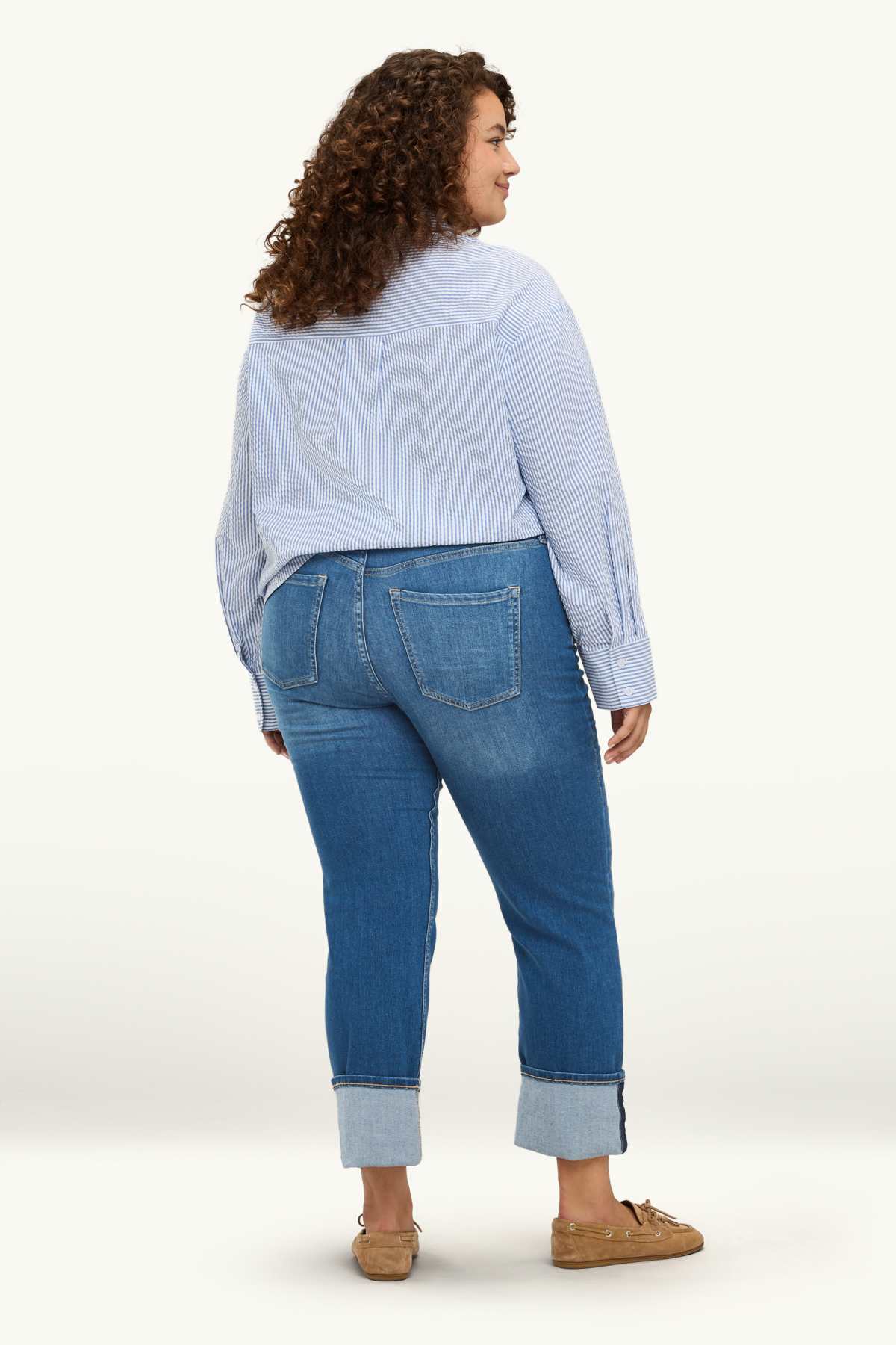 Cropped straight jeans - mid-rise waist - LYCRA® - blue denim
