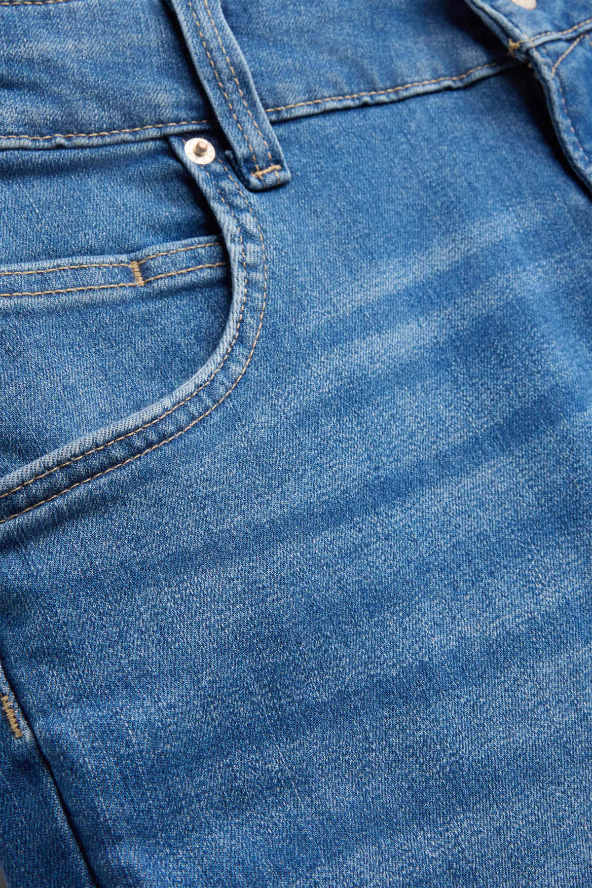 Cropped straight jeans - mid-rise waist - LYCRA® - blue denim