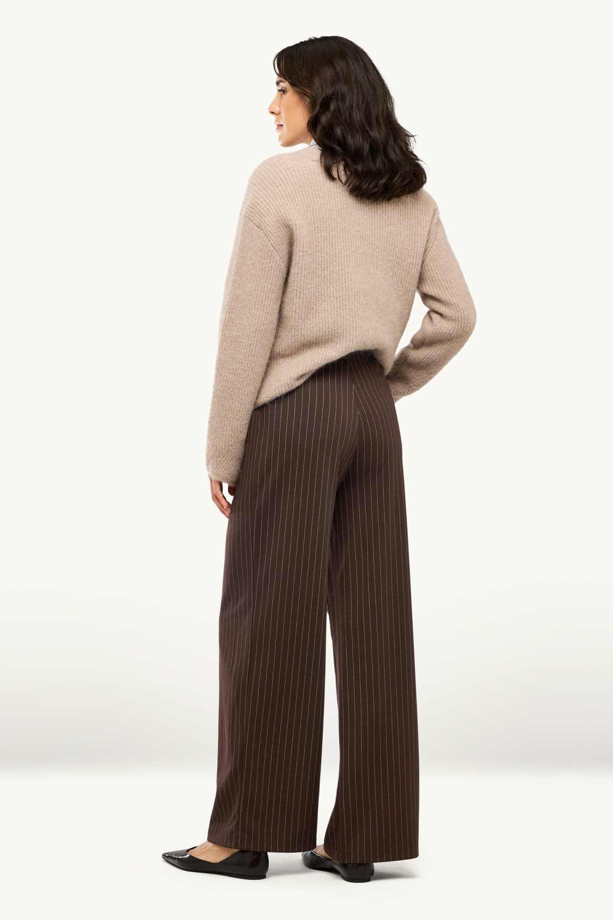 Joggers - pinstripes - brown