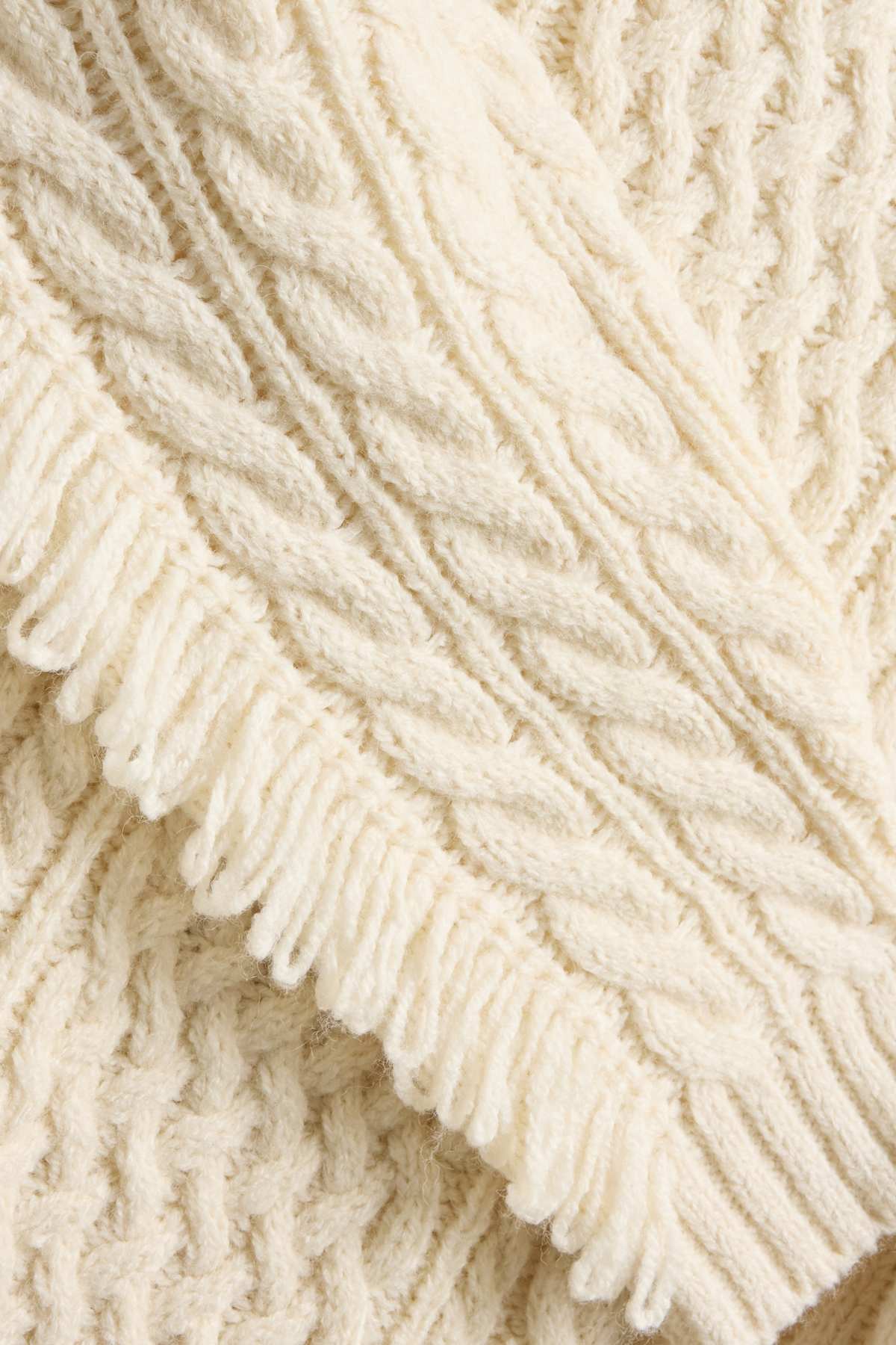 Jumper - cable knit pattern - cremewhite