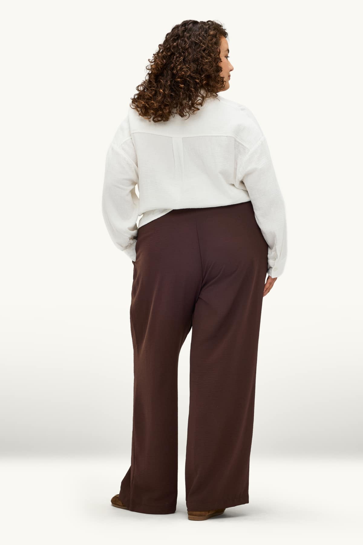 Cloth trousers - high waist - wide leg - brown