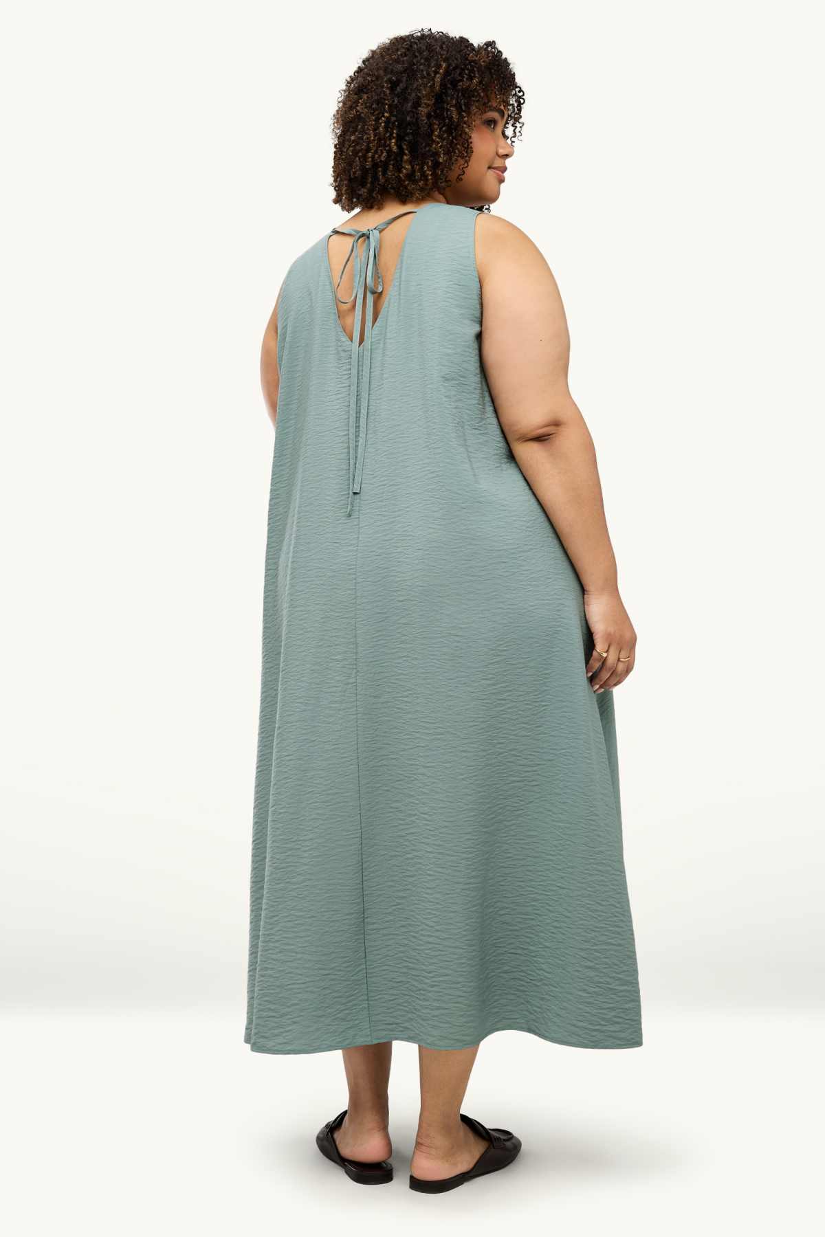 A-line dress with V-neck and viscose - mint green