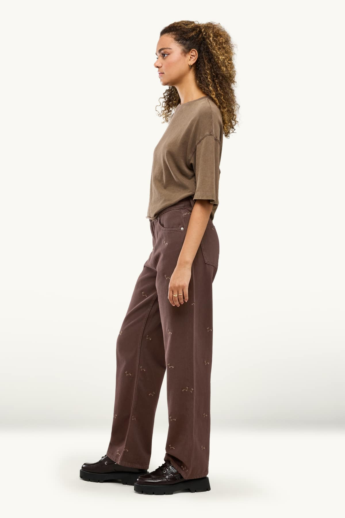 Baggy jeans - mid-rise waist - embroidered - brown