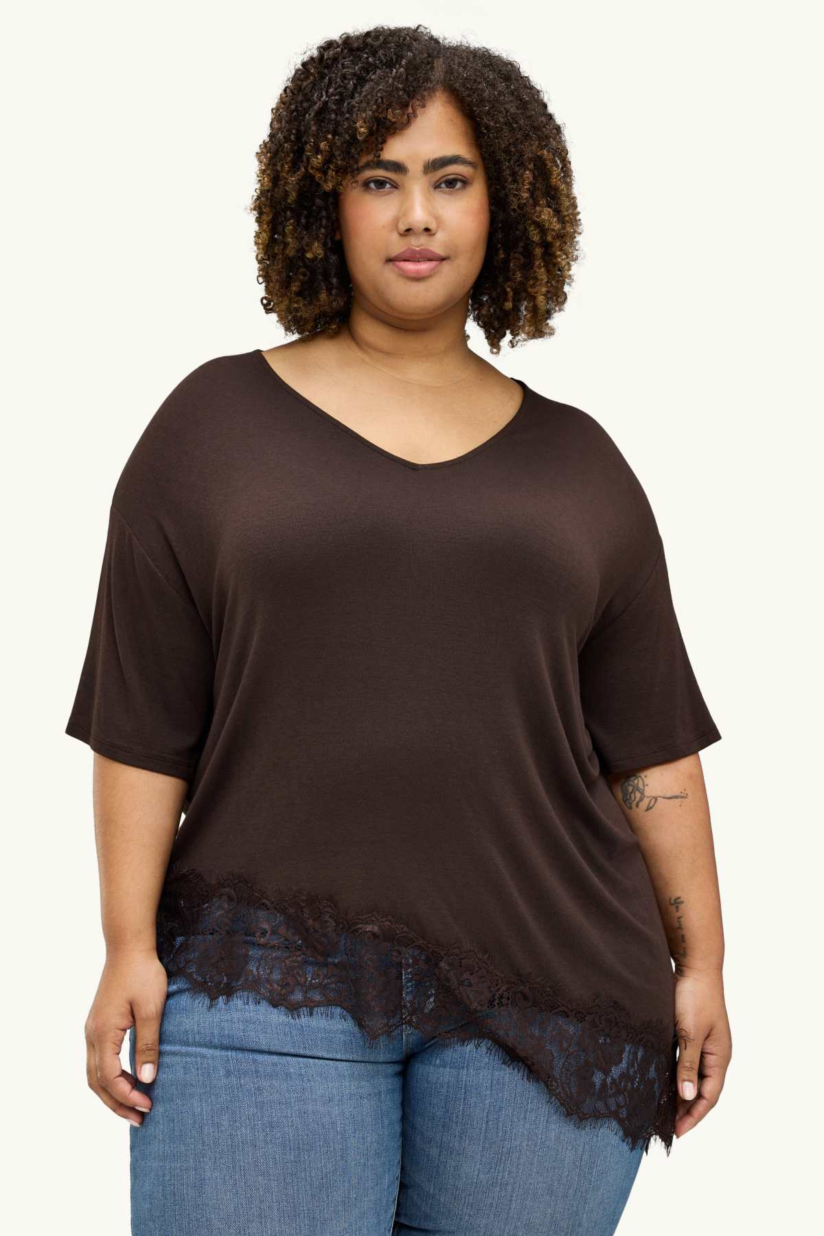 V-neck T-shirt - curvy fit - dark brown