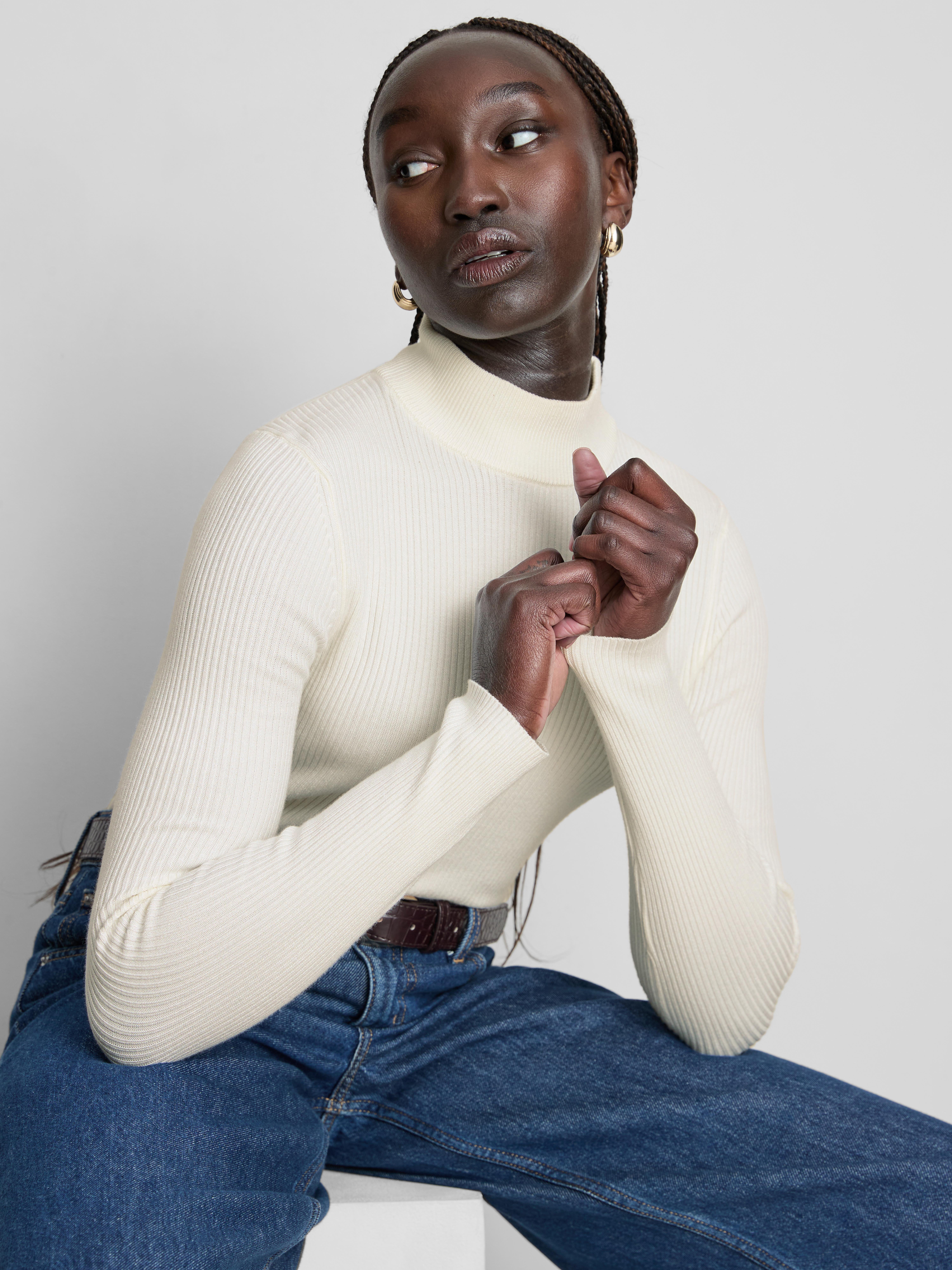 Ribbed Turtleneck Sweater - Ivory