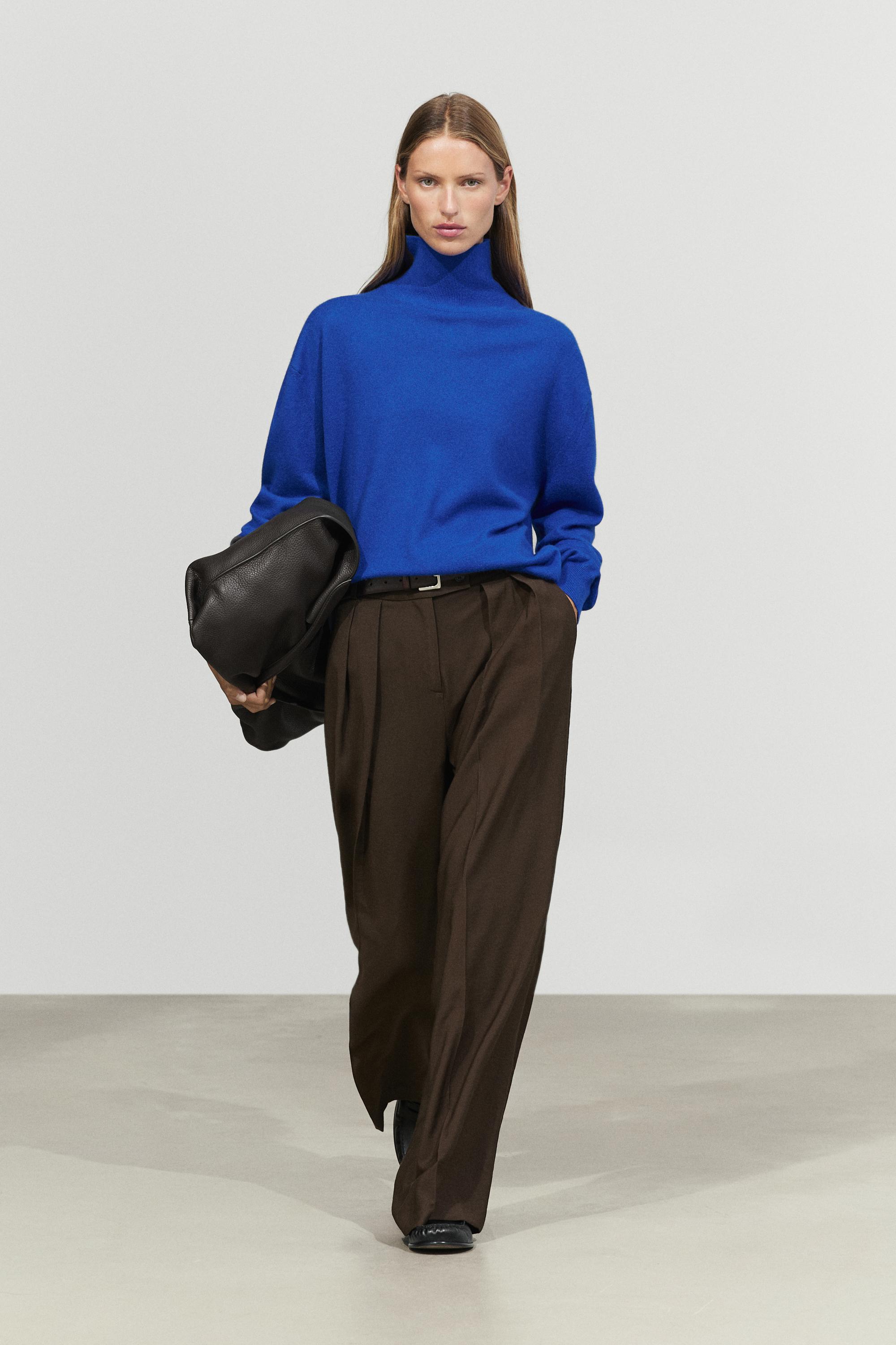 100% cashmere high neck knit sweater - DEEP BLUE