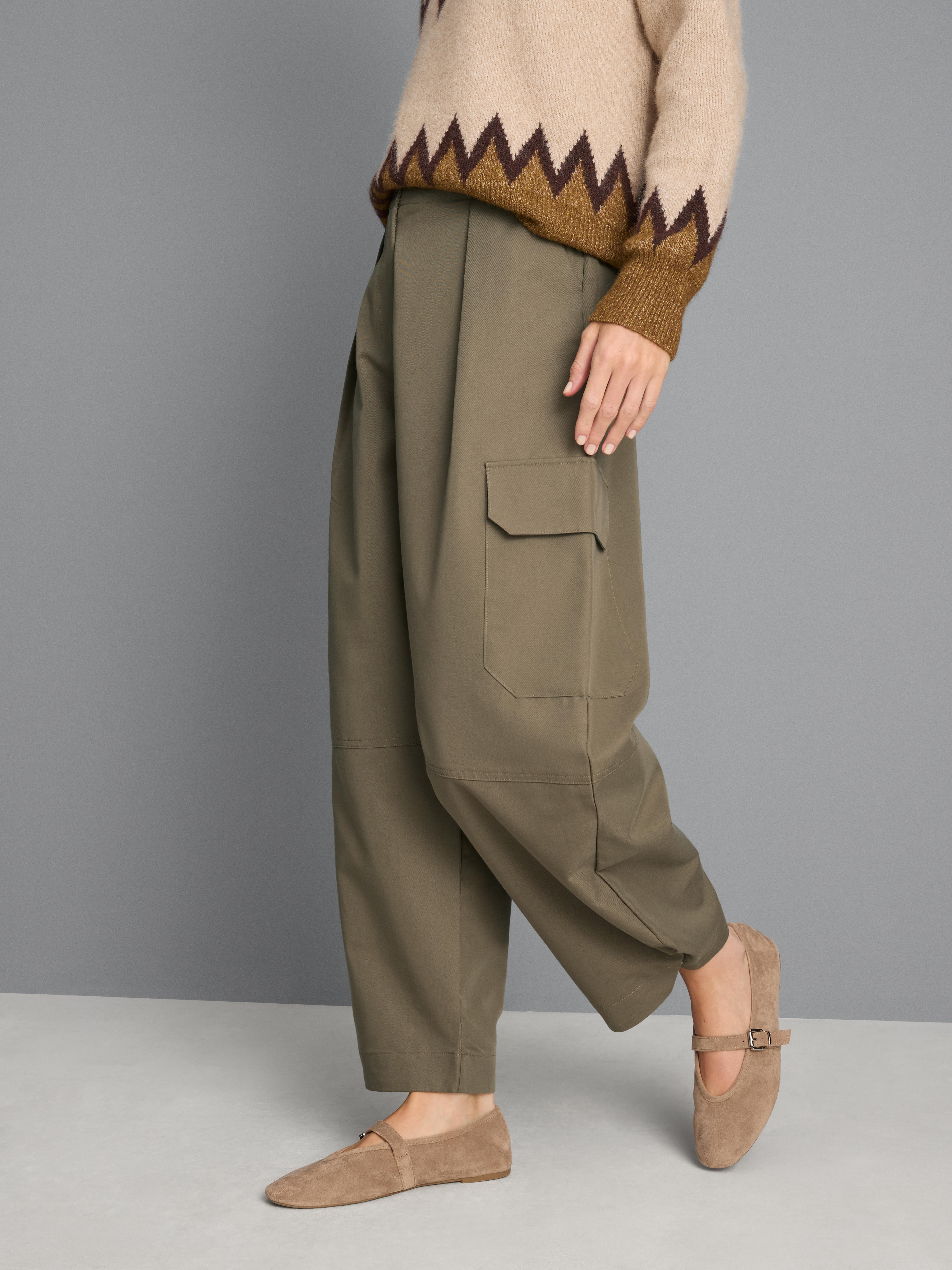 Cotton Blend Barrel Leg Cargo Pants - Olive