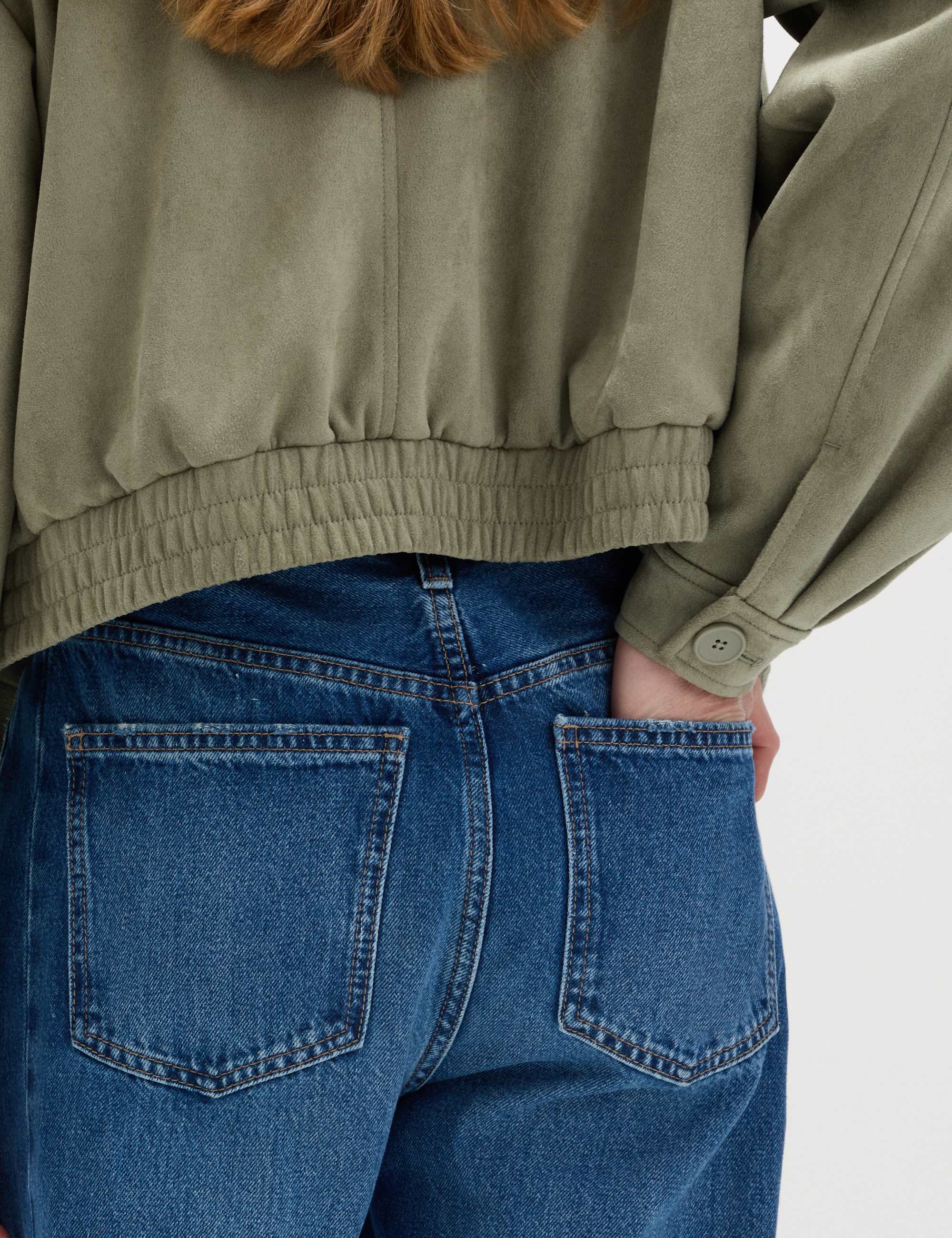 Mid Rise Barrel Jeans