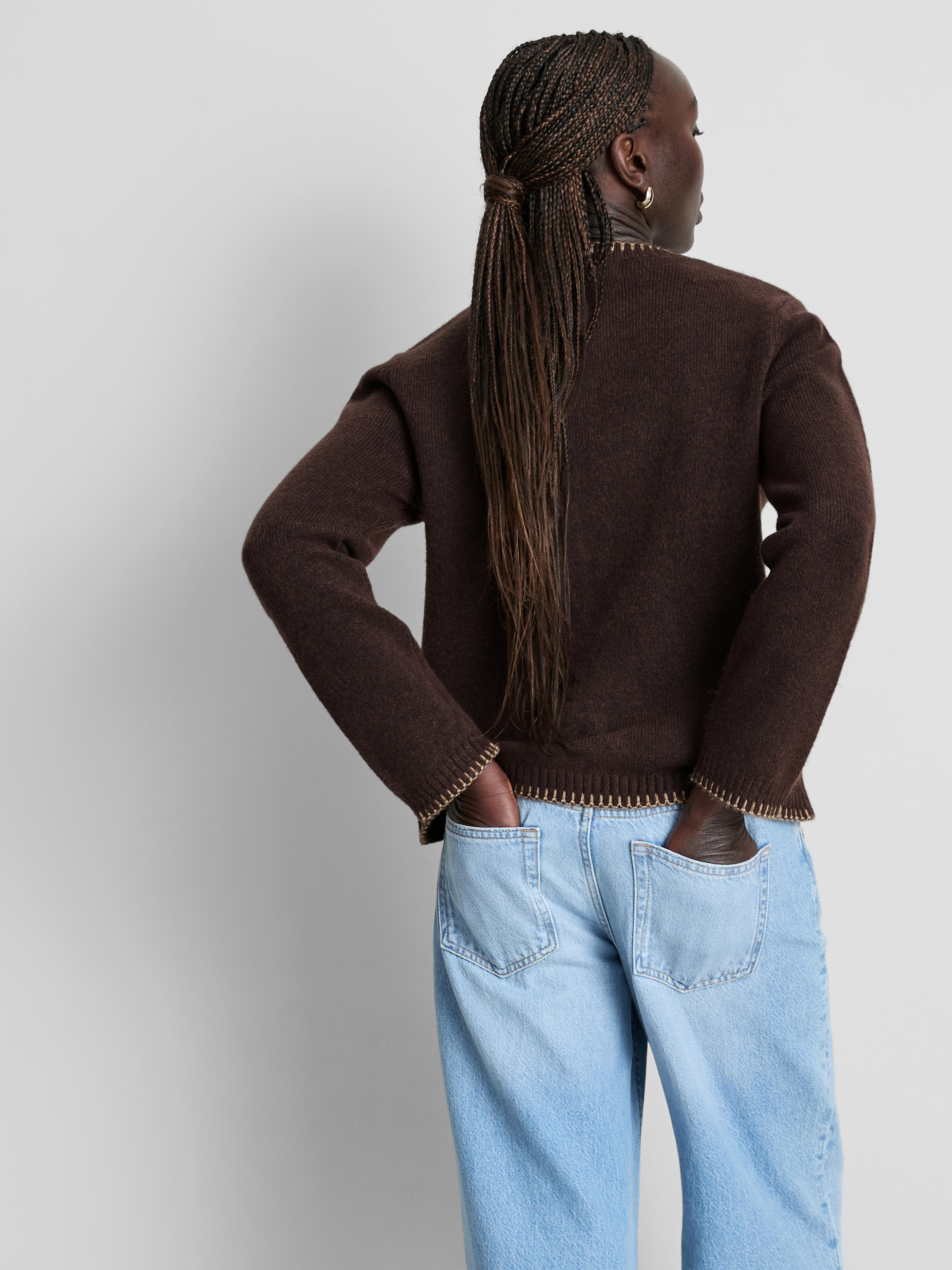 Halo Stitch V-Neck Cardigan - Chocolate