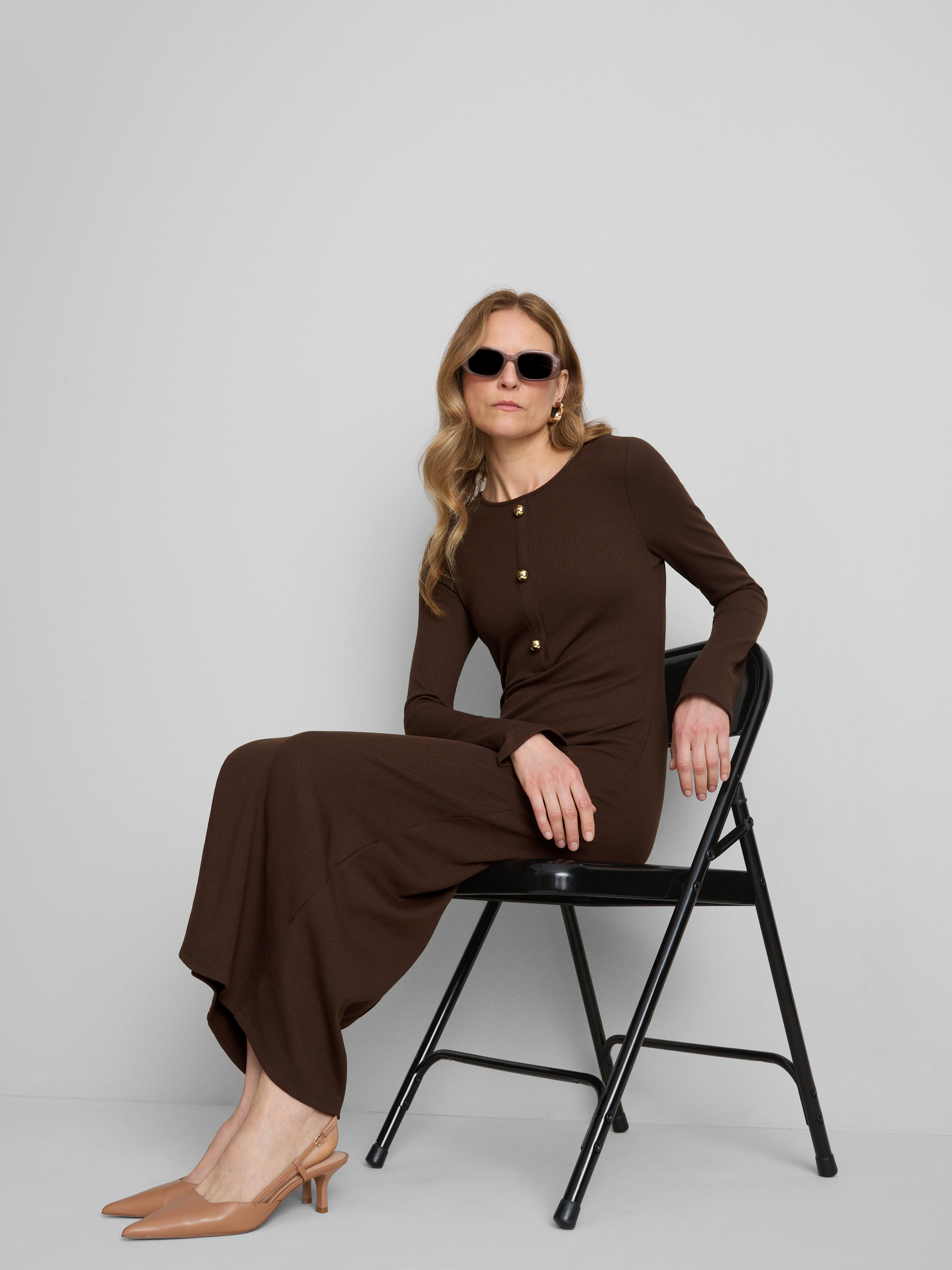 Ribbed Button-Detail Midi Dress - Chocolate