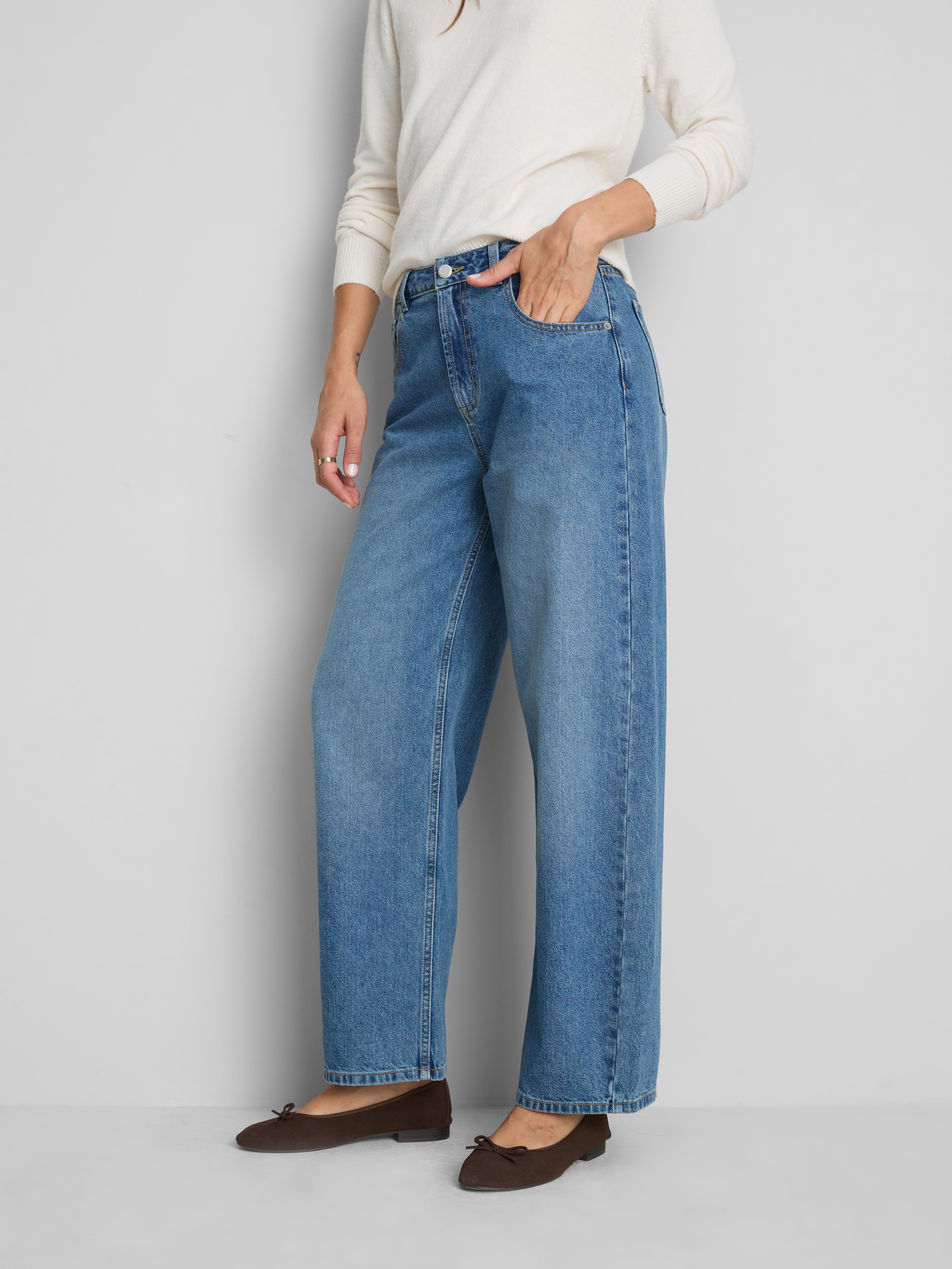 High-Waisted Barrel-Leg Jeans - Mid Blue