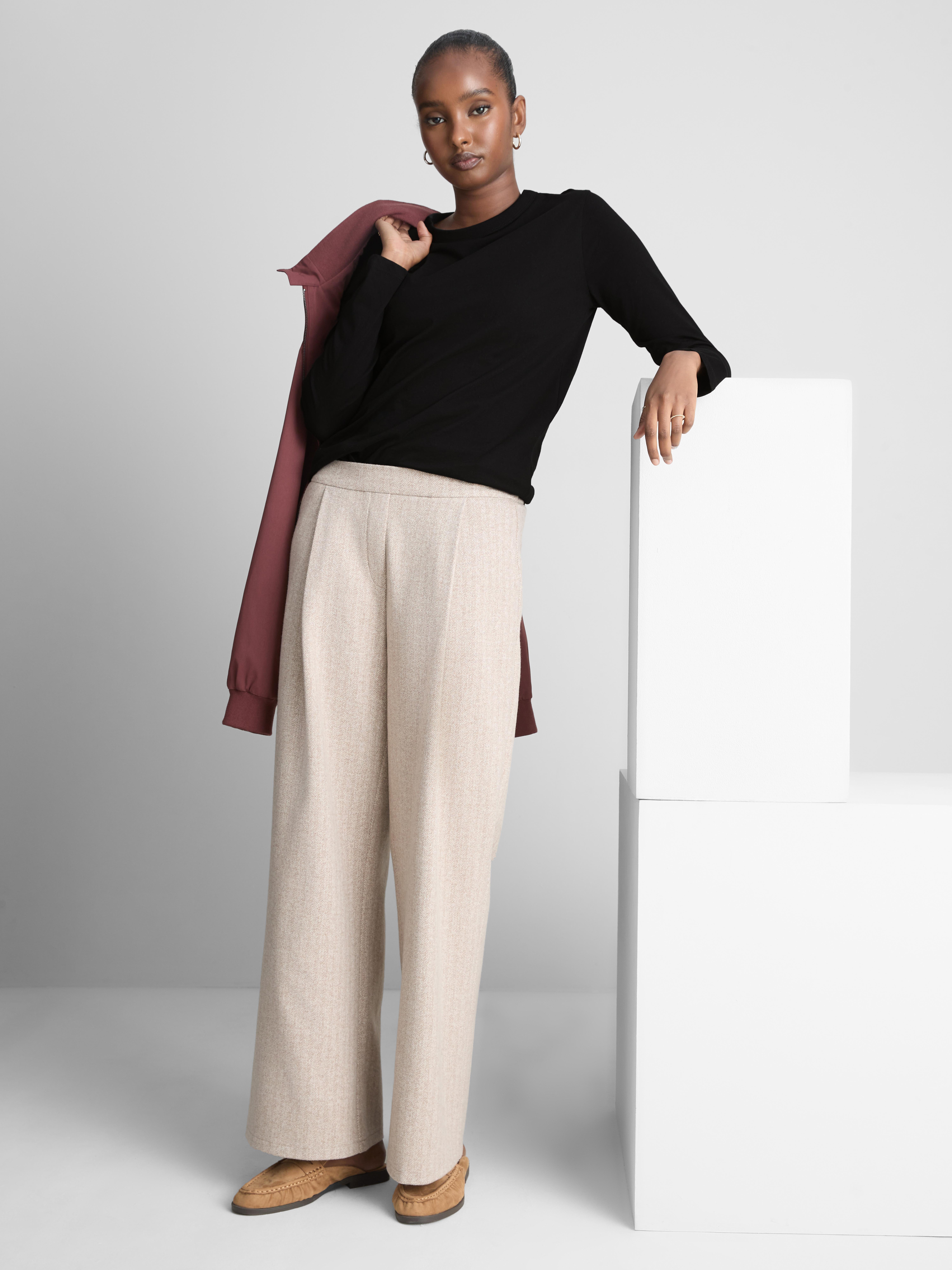 Pure Cotton Long-Sleeve Crewneck Top - Black