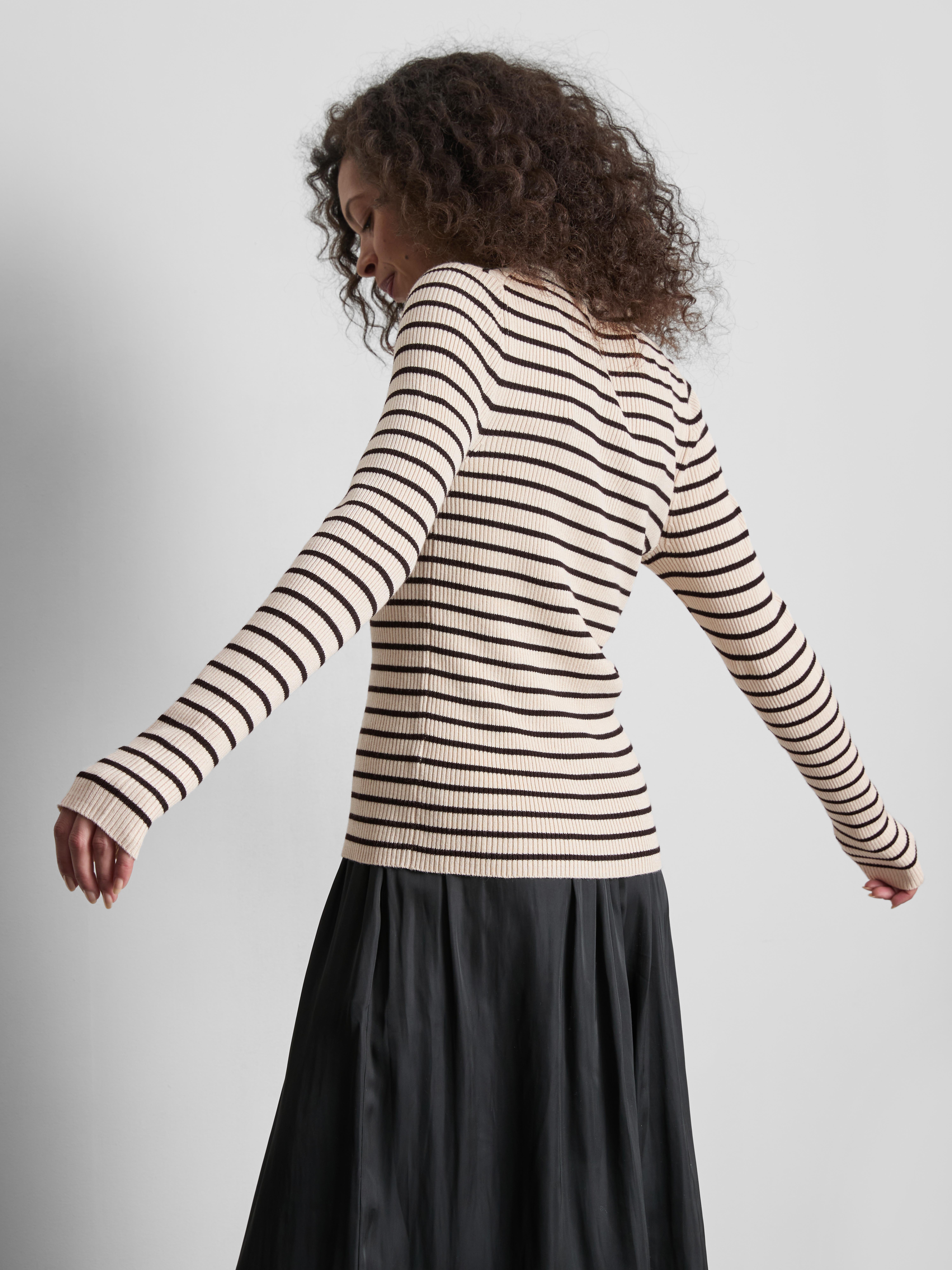 Ribbed Crew Neck Sweater - Oatmeal