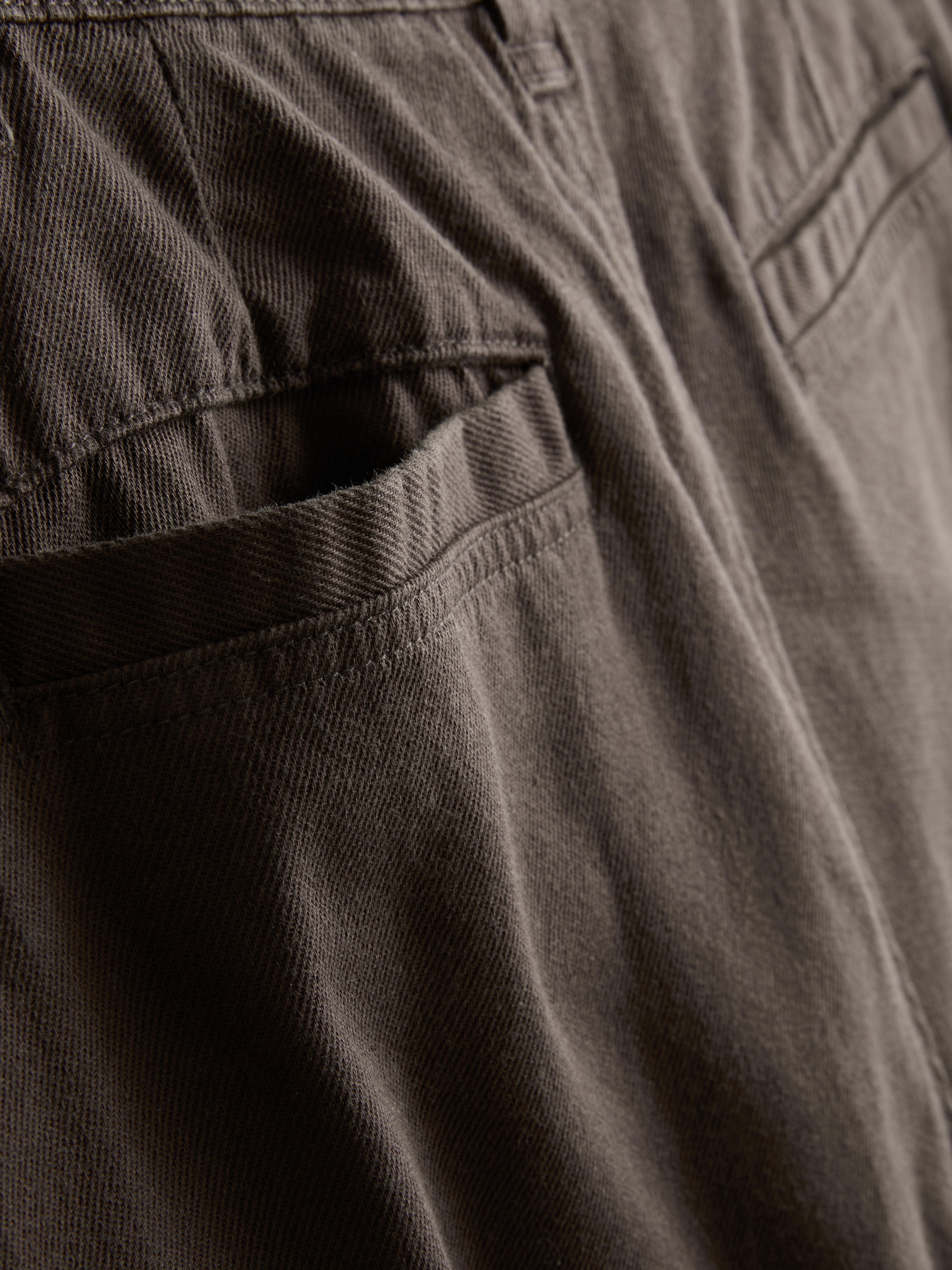 Mid-Rise Chino Pants - Brown