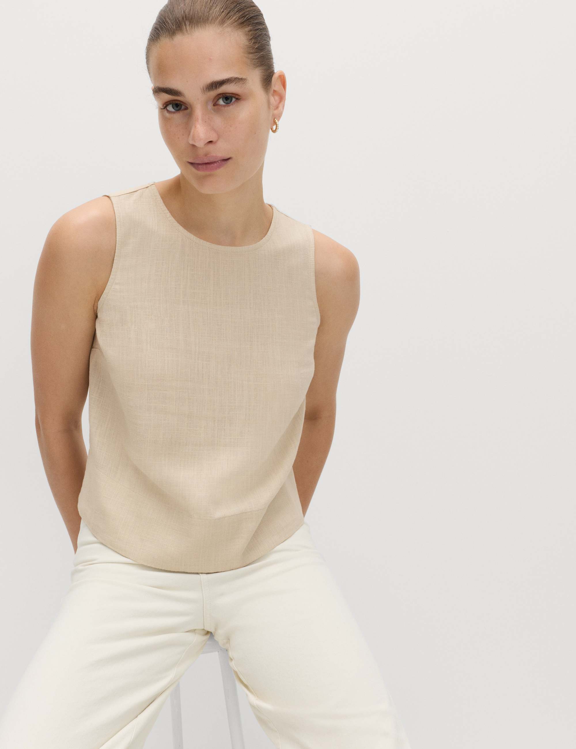 Vest with Linen