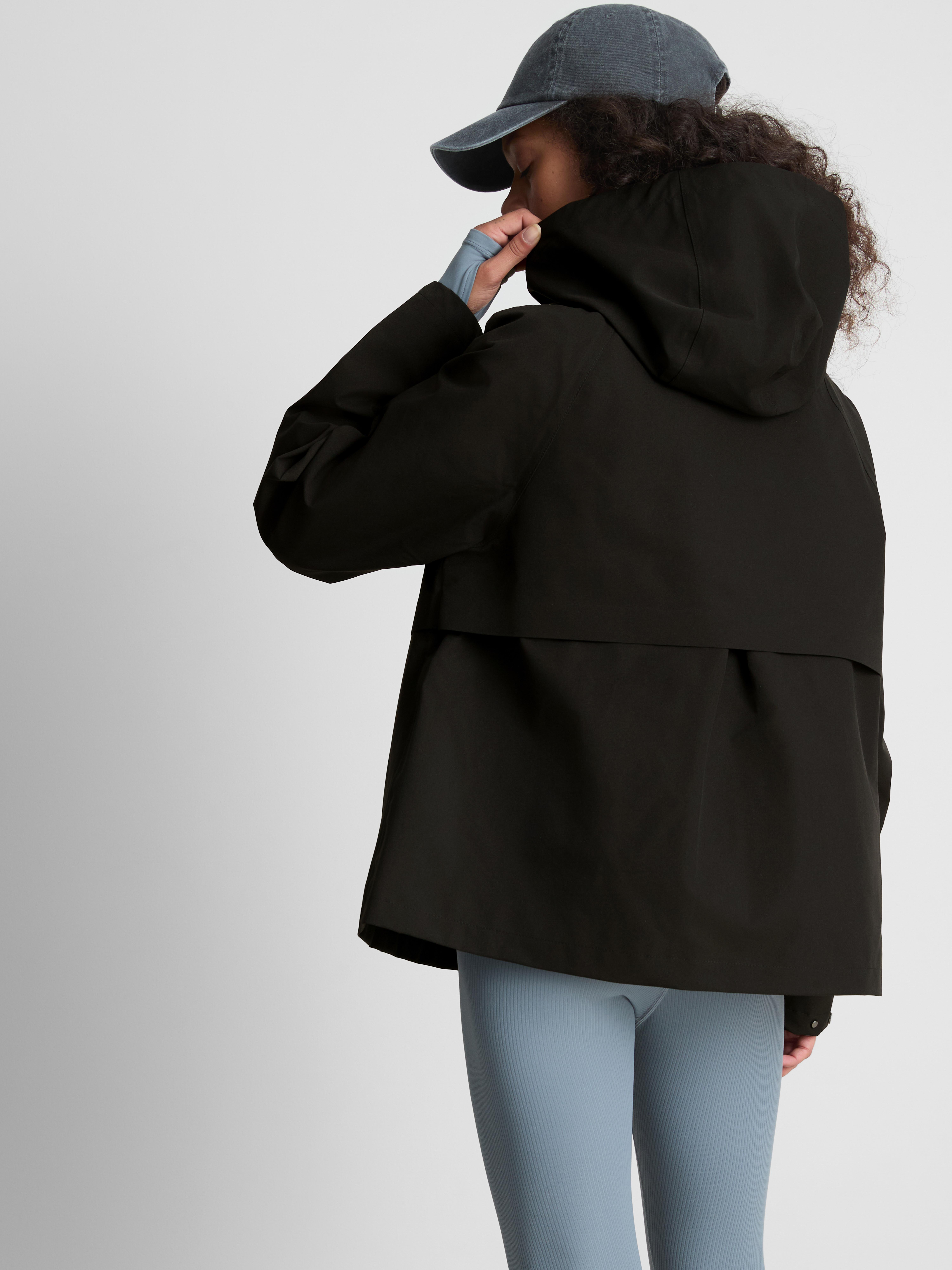 Short Raglan-Sleeve Raincoat - Black