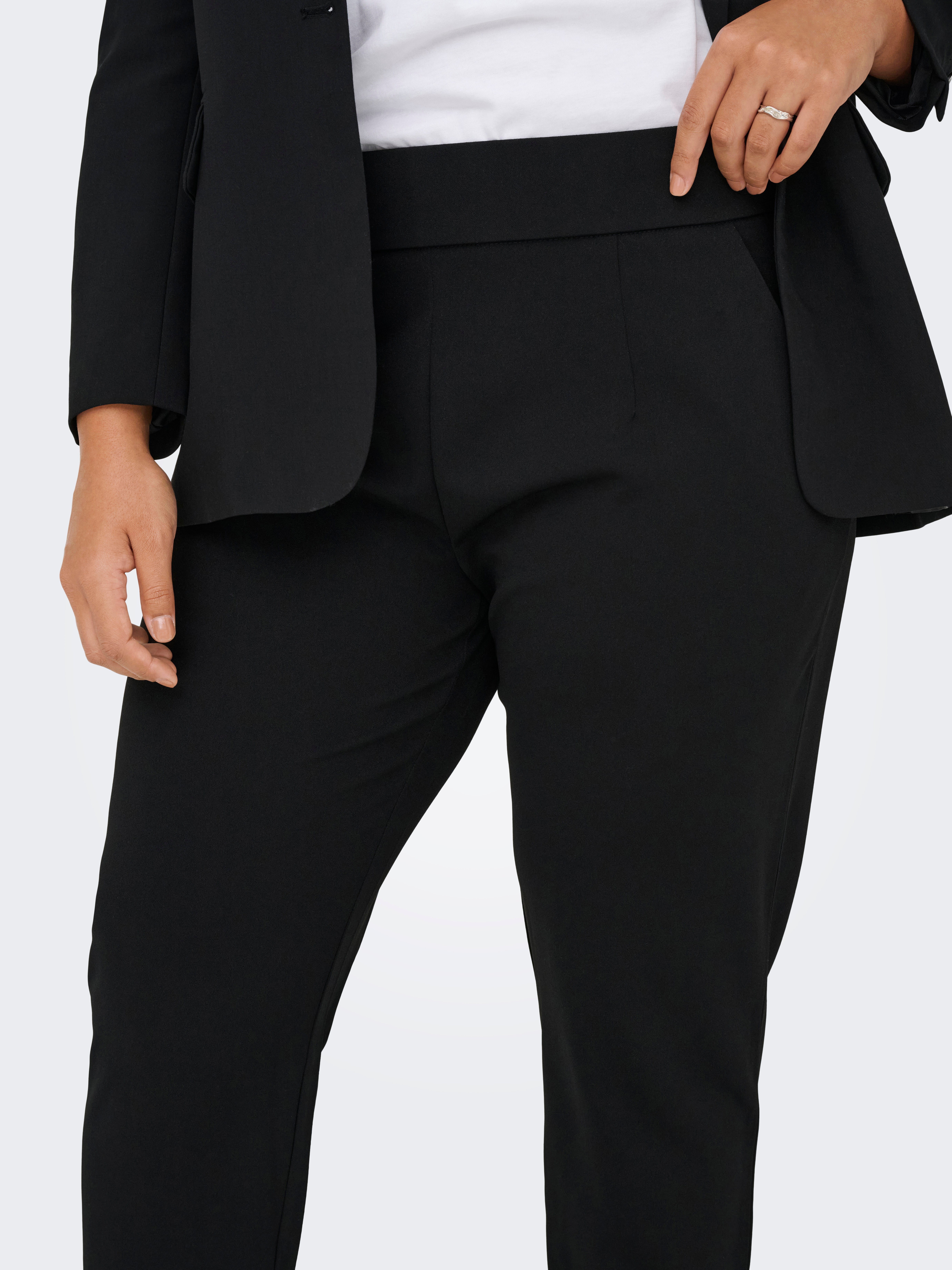 CARSTILLA cigarette pants Black