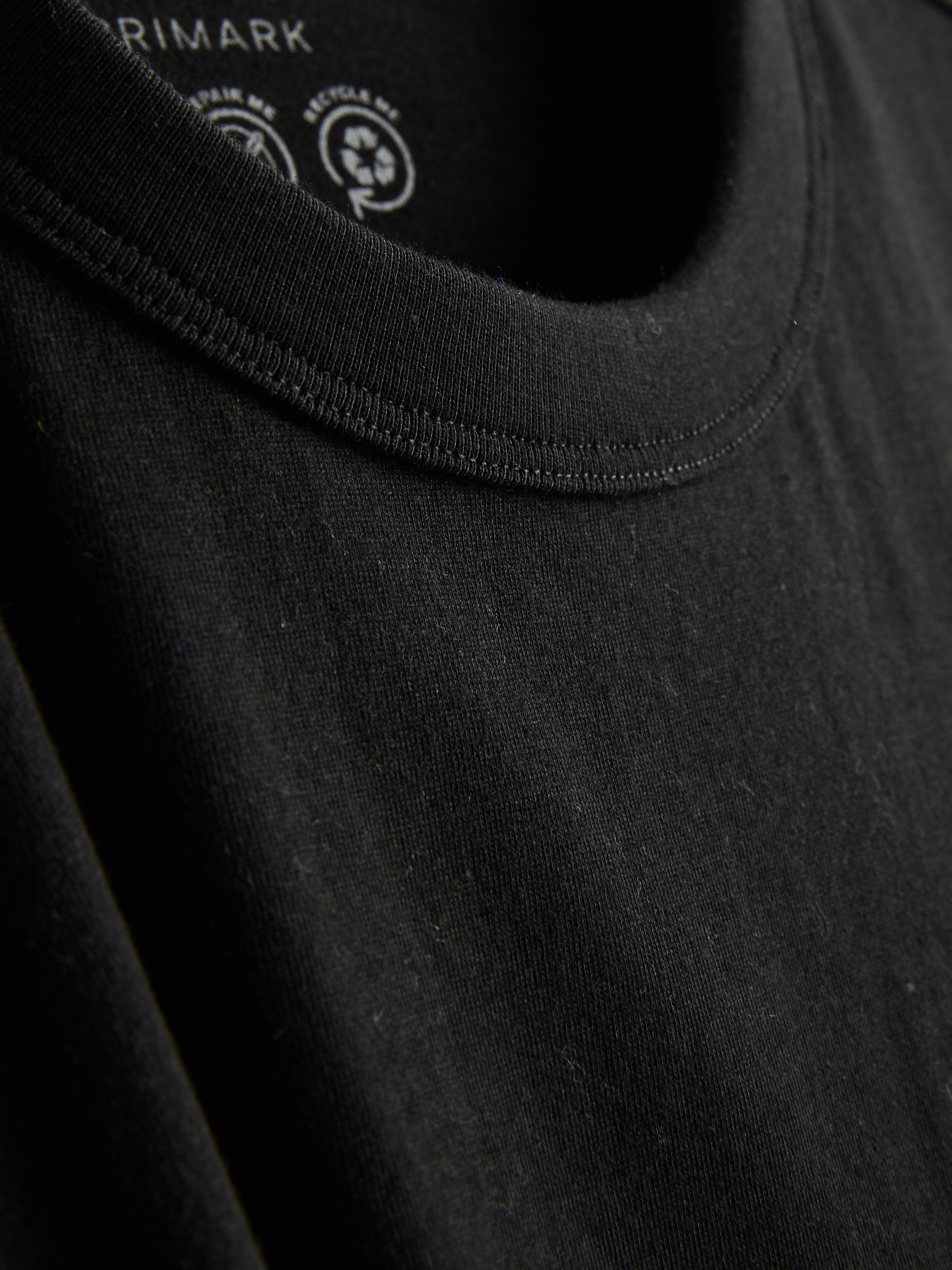 Boxy Fit T-Shirt - Black