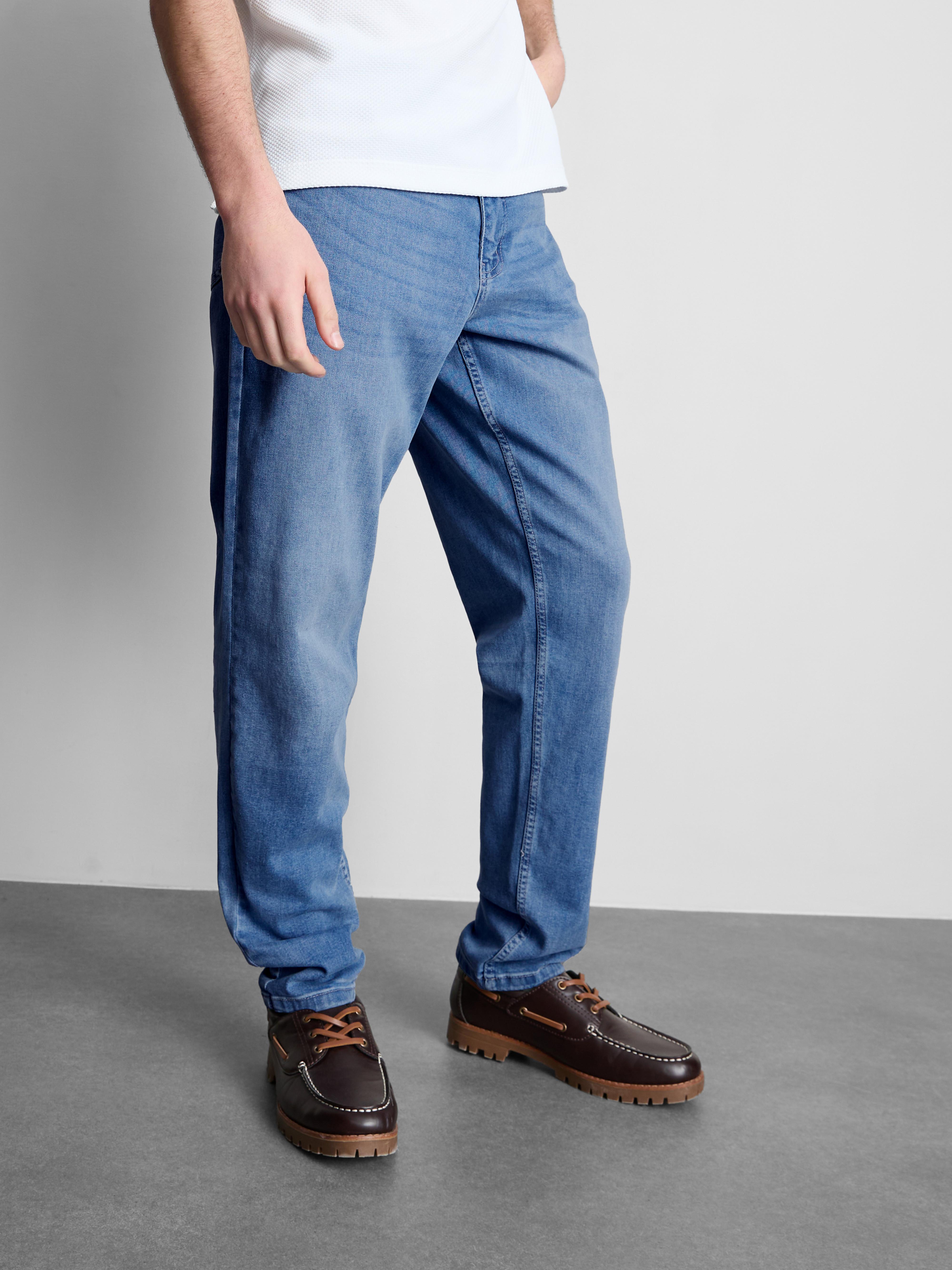Mid-Rise Slim Fit Jeans - Light Blue