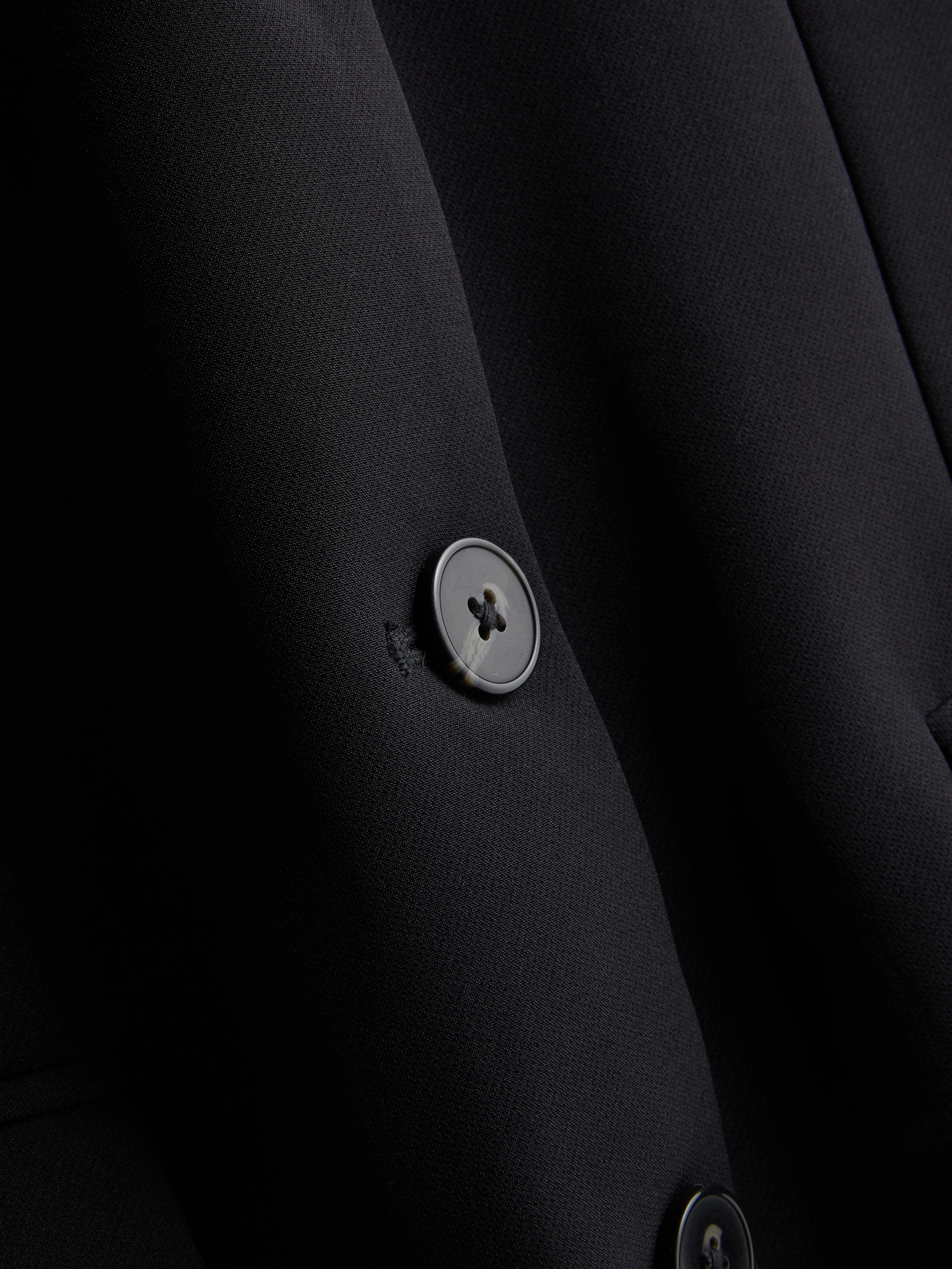 Tailored Single-Breasted Blazer - Black