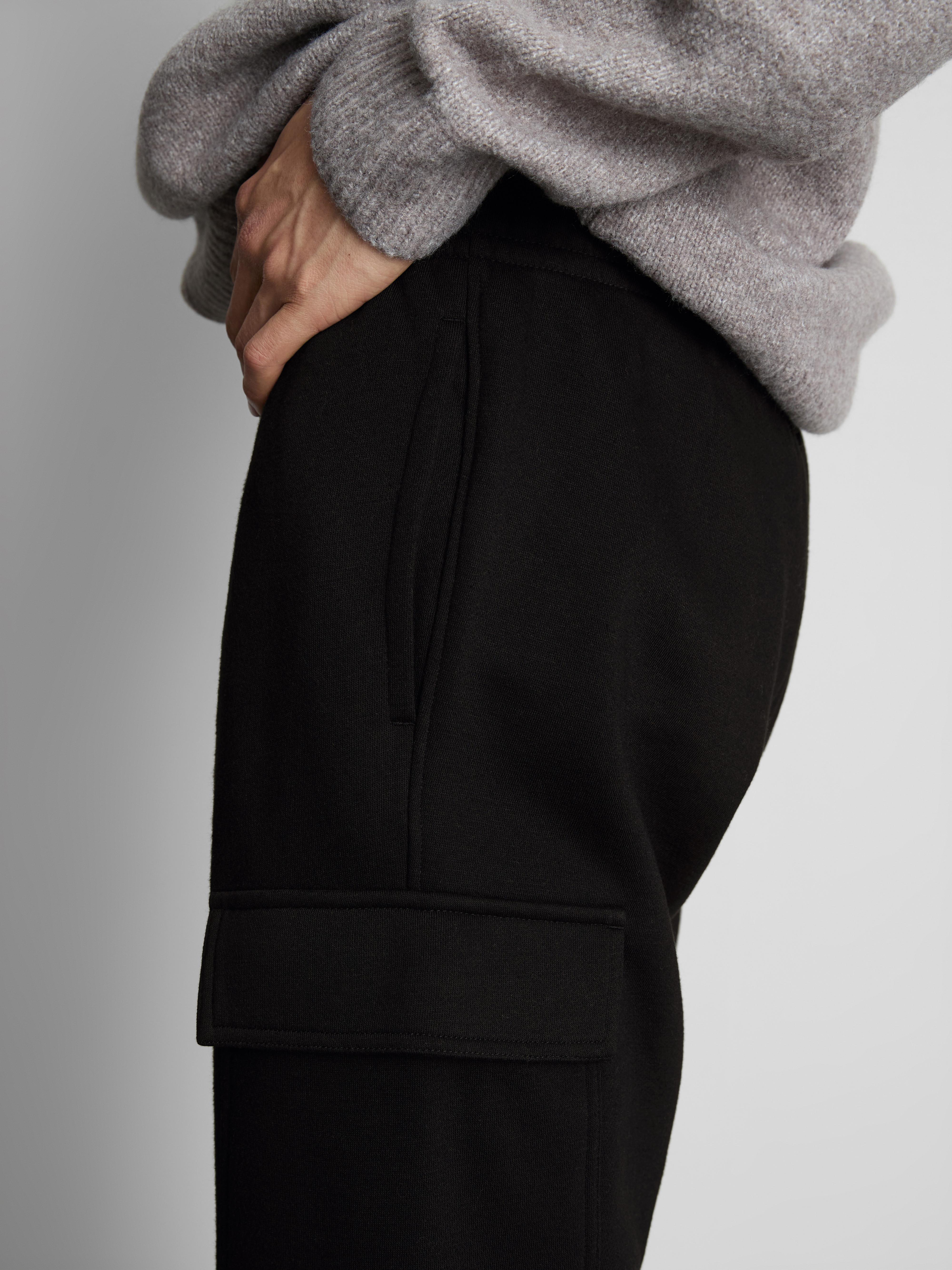Essential Cargo Joggers - Black