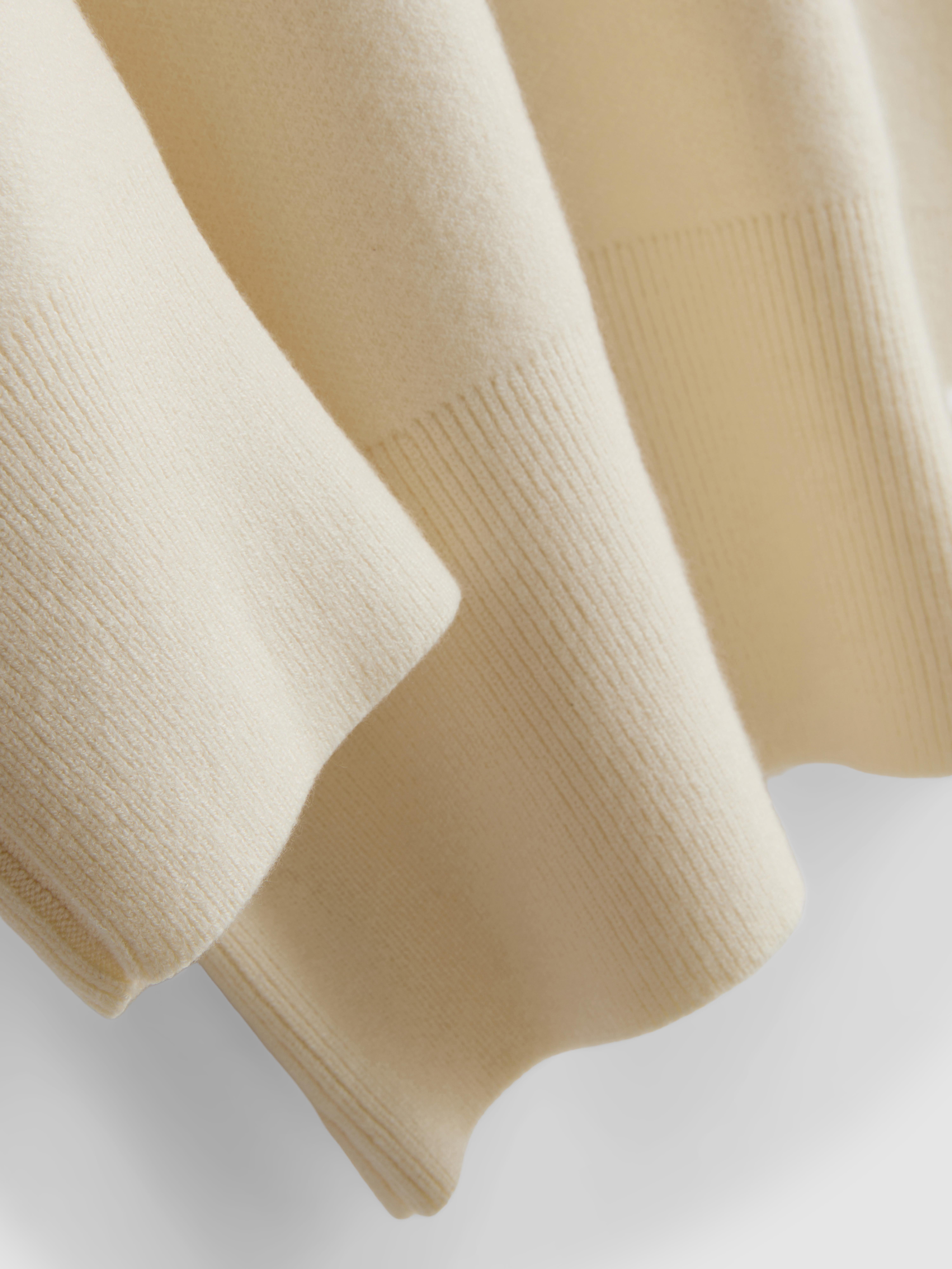Knitted Crewneck Slogan Sweater - Ivory