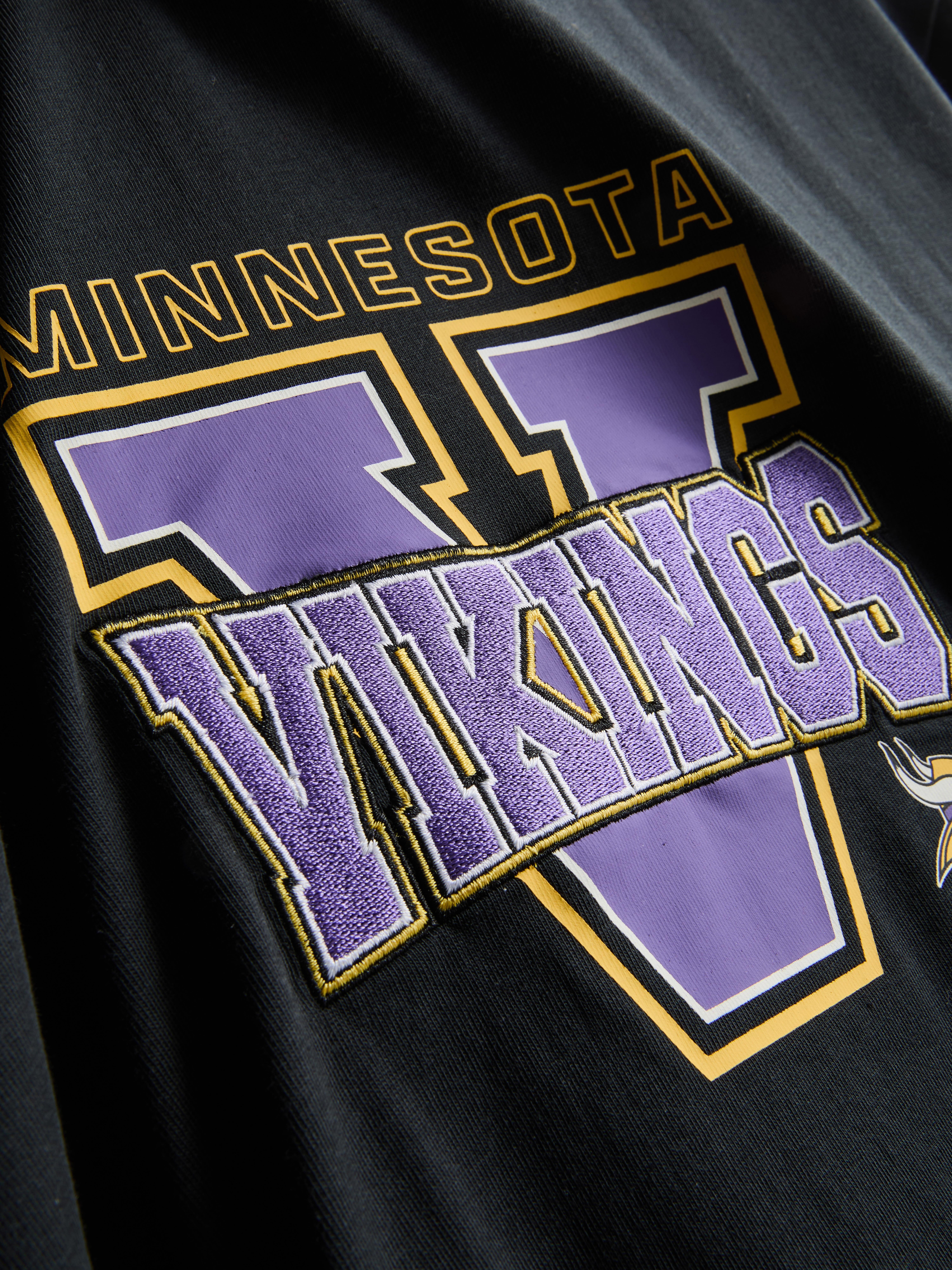 Minnesota Vikings Graphic T-Shirt - Black