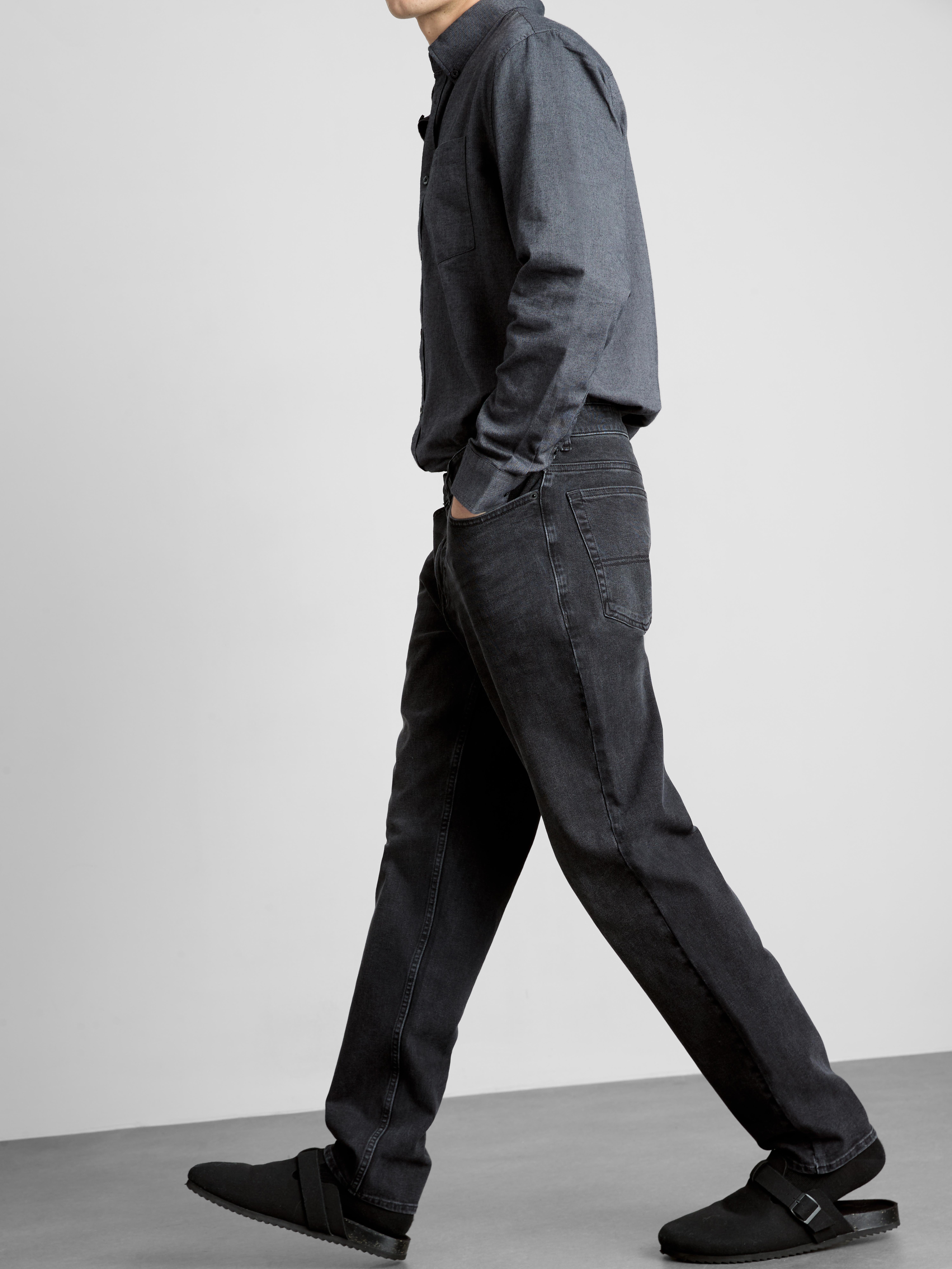 Mid-Rise Slim Fit Jeans - Black