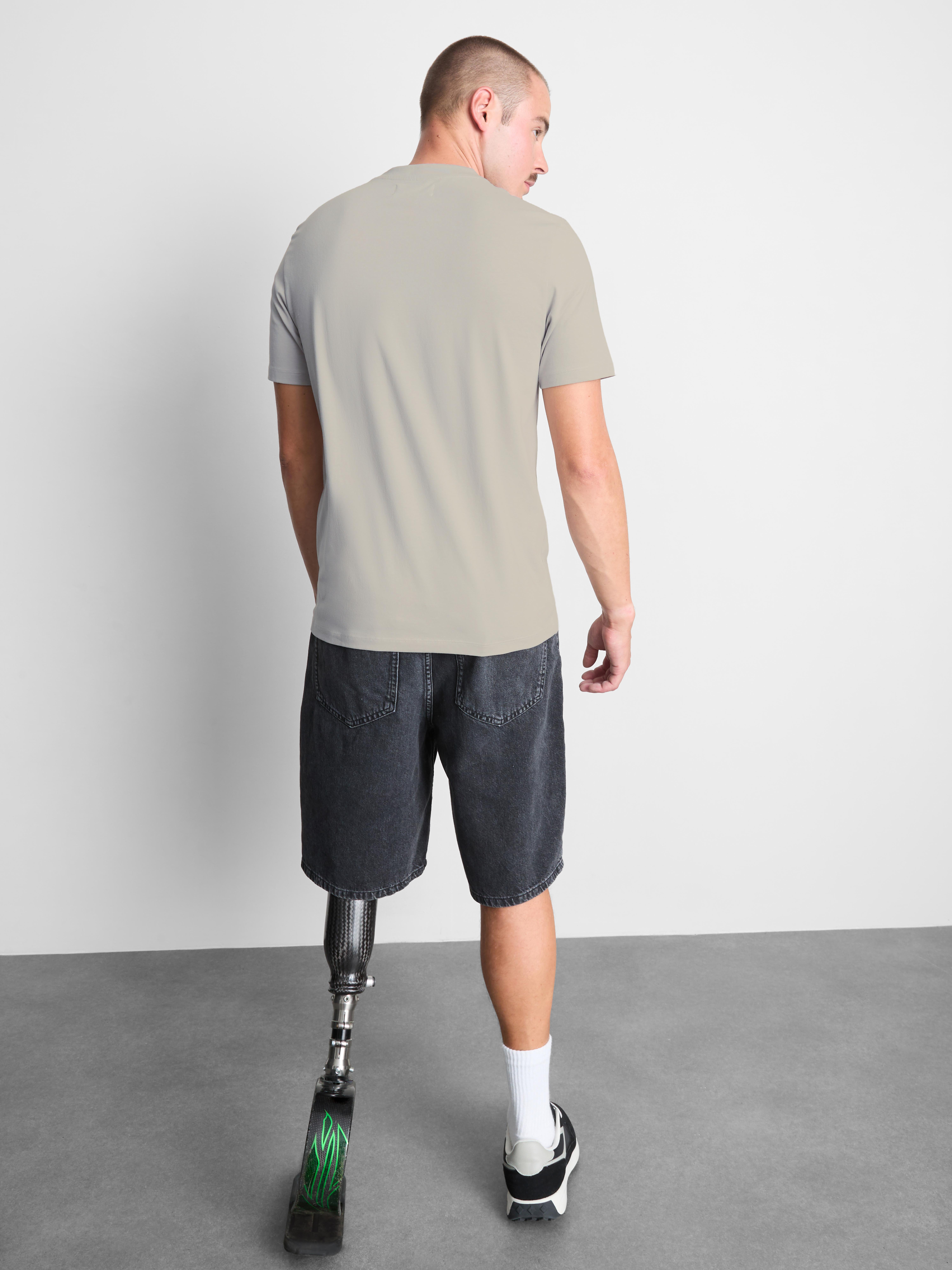Slim-Fit LYCRA® T-Shirt - Gray