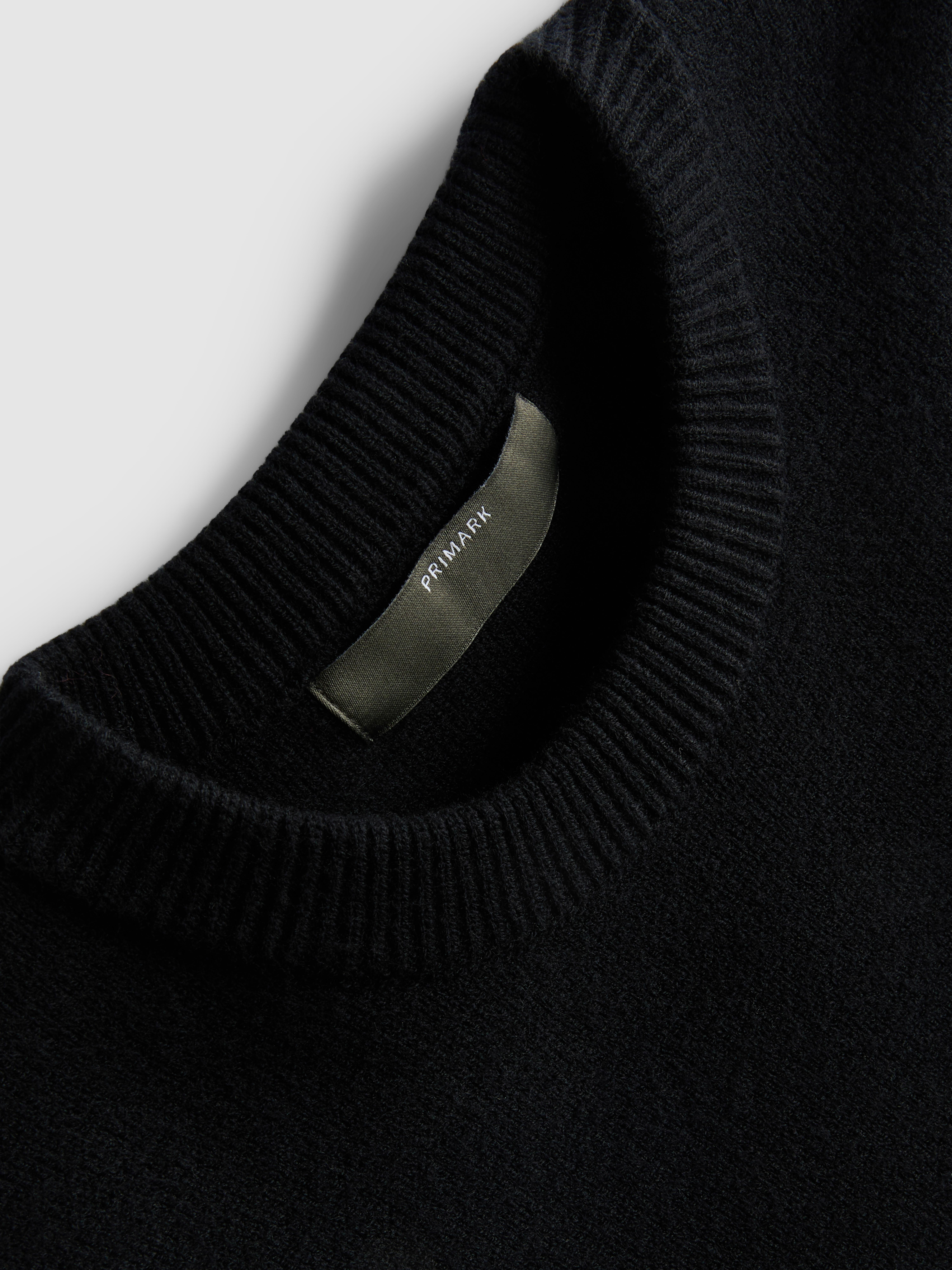 Seam-Detail Knitted Sweater - Black
