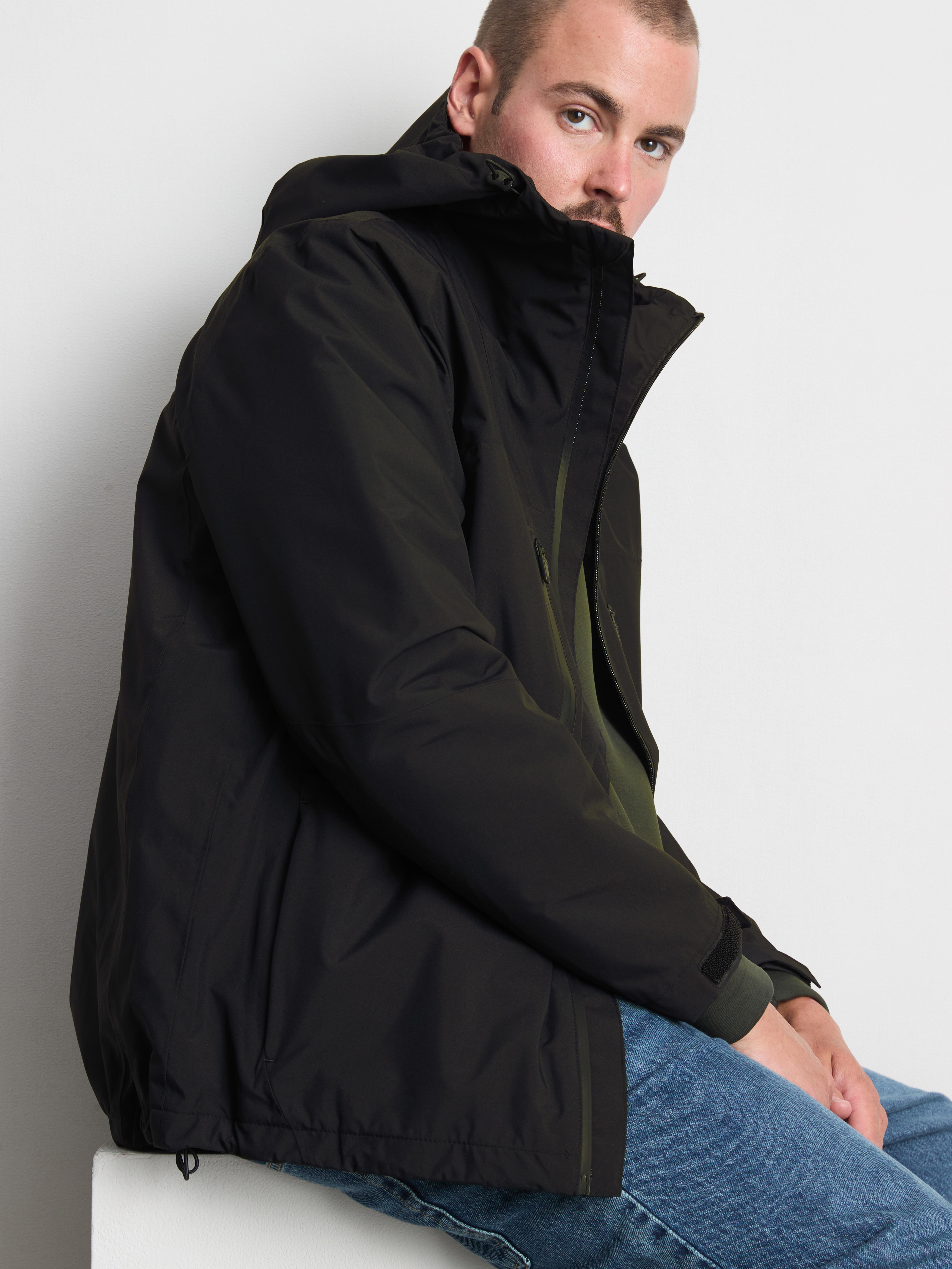 Hooded Zip Raincoat - Black