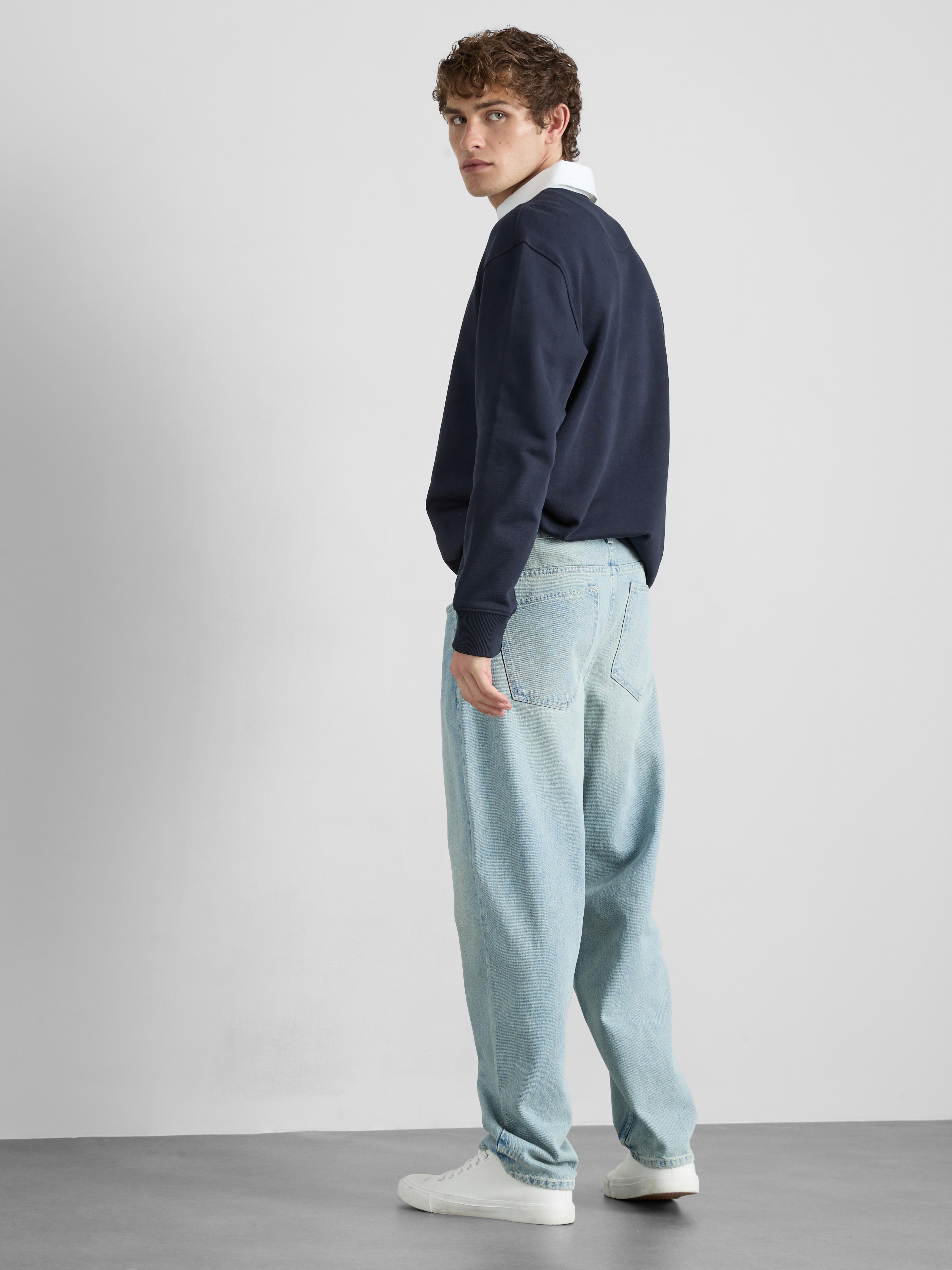 High-Waisted Relaxed Jeans - Light Blue