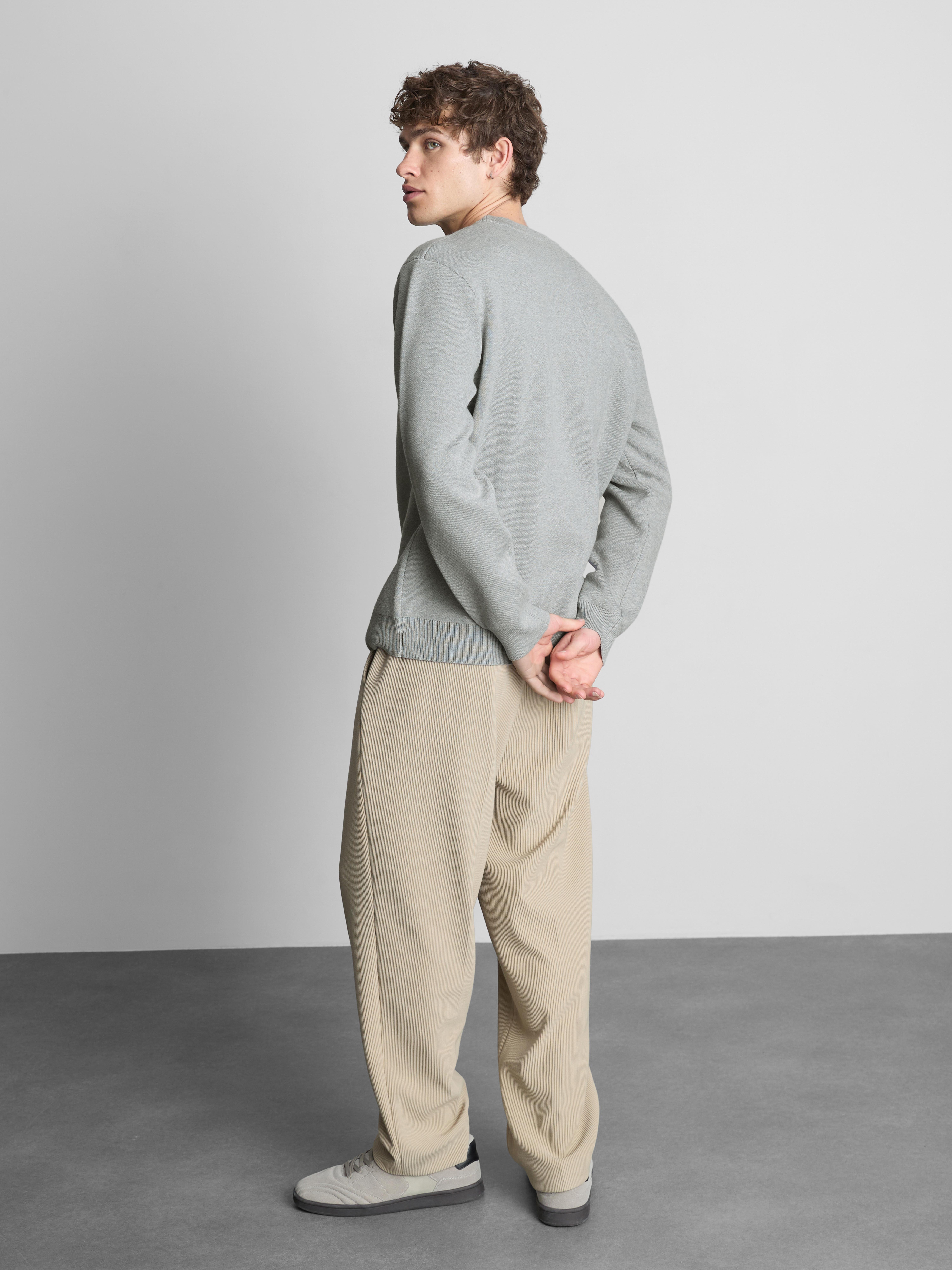 Crew Neck Sweater - Gray
