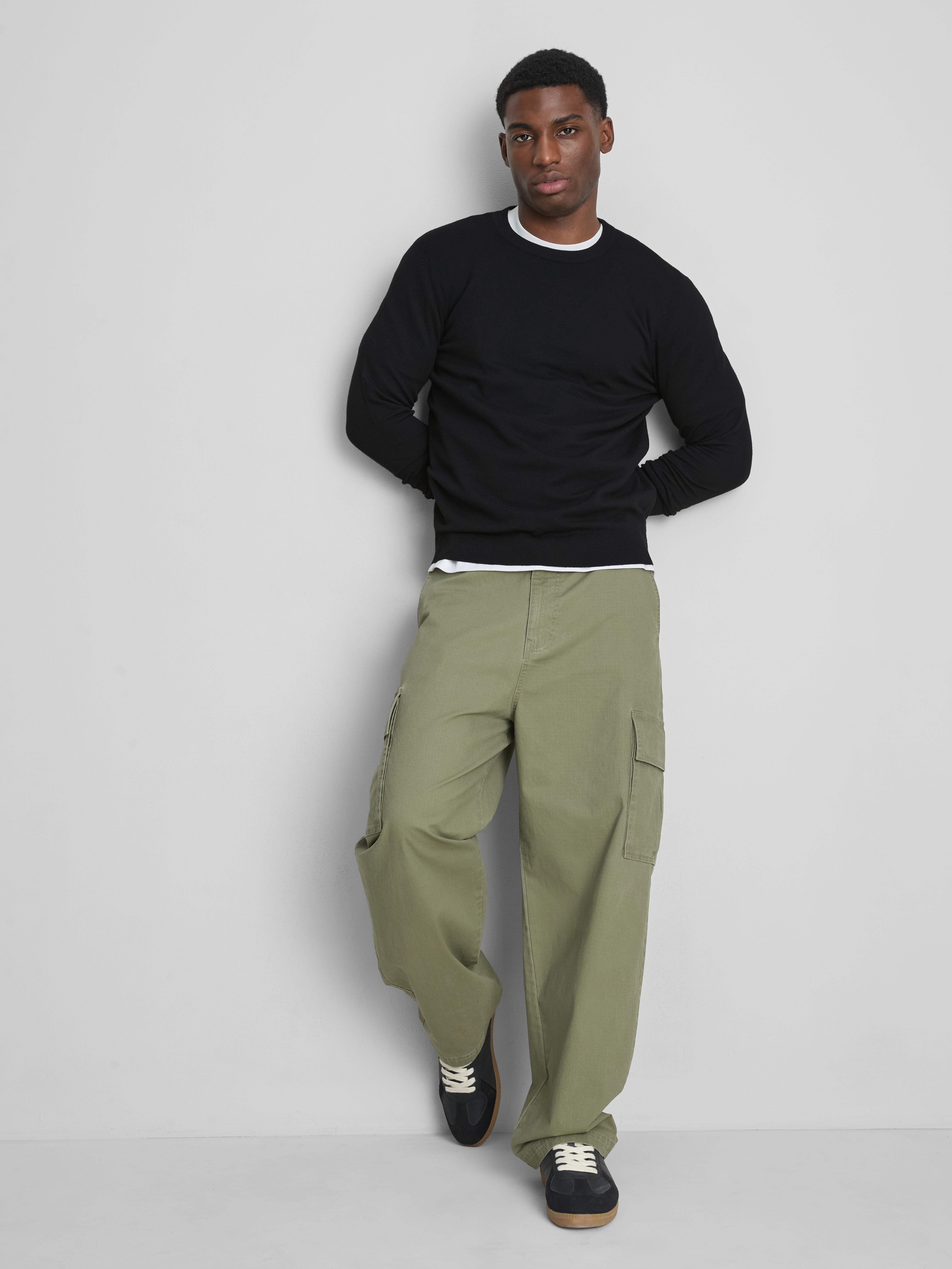 Crew Neck Sweater - Black