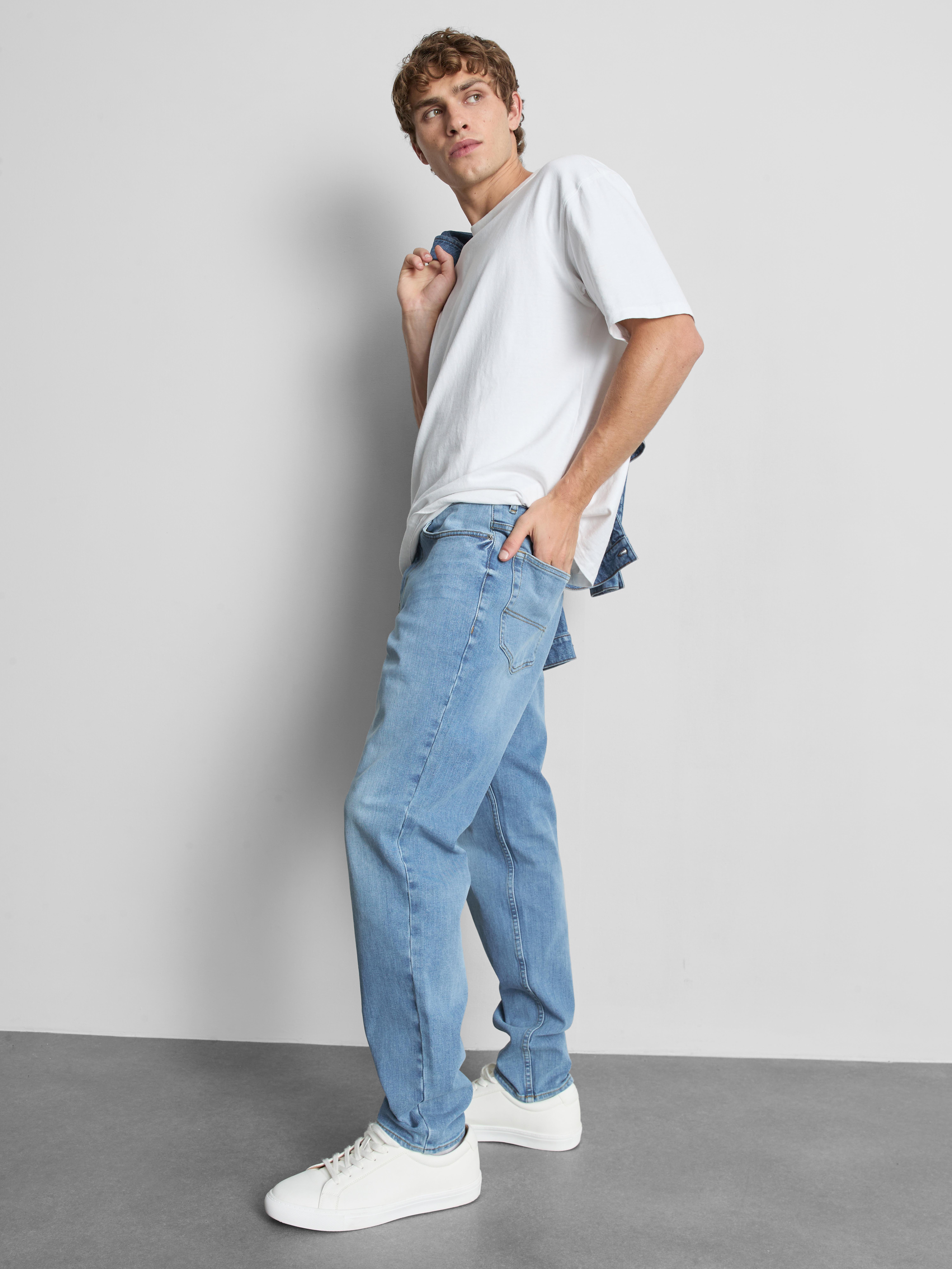 Mid-Rise Slim Fit Jeans - Light Blue