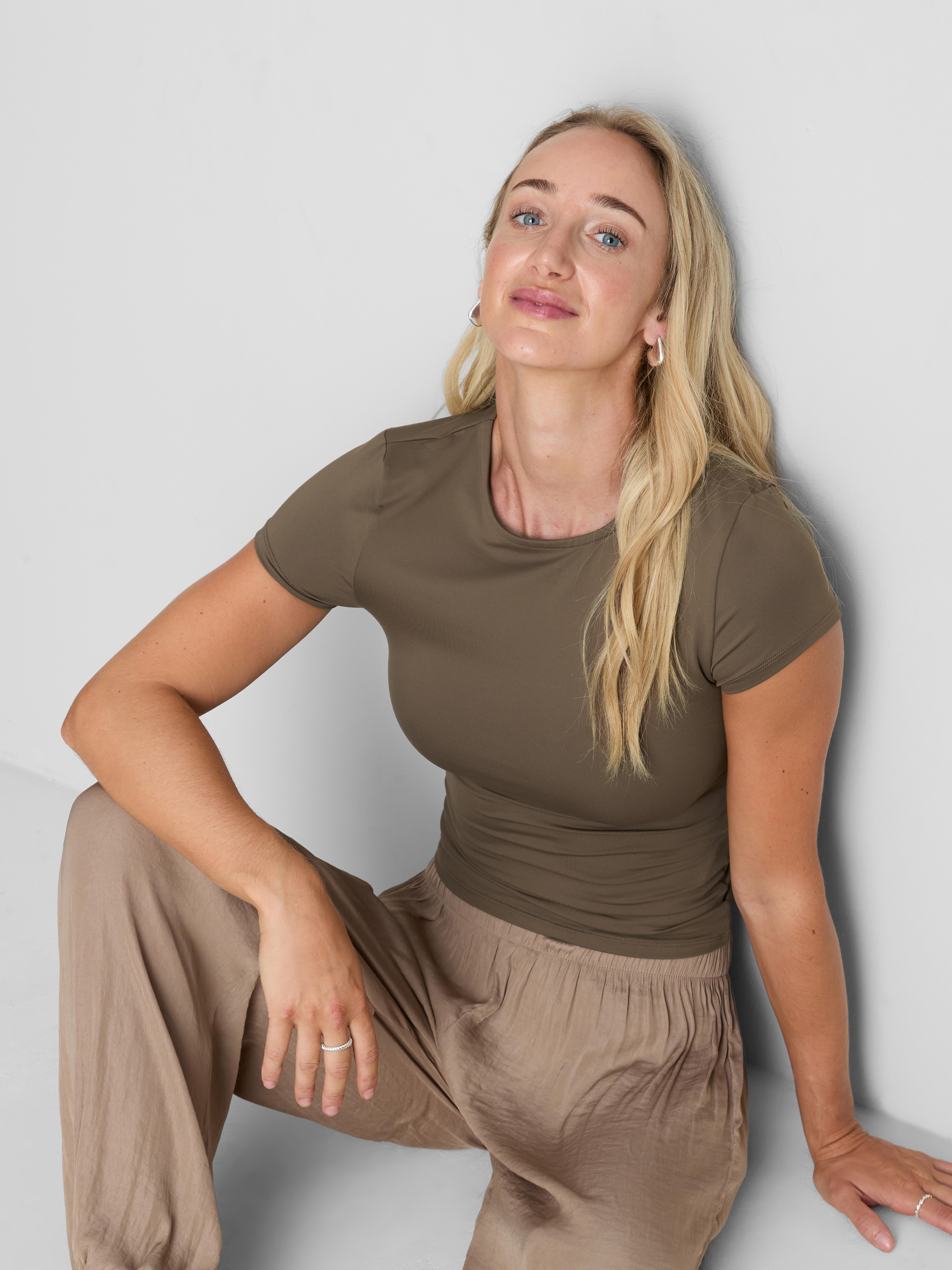 Second Skin Short Sleeve Tee - Light Brown