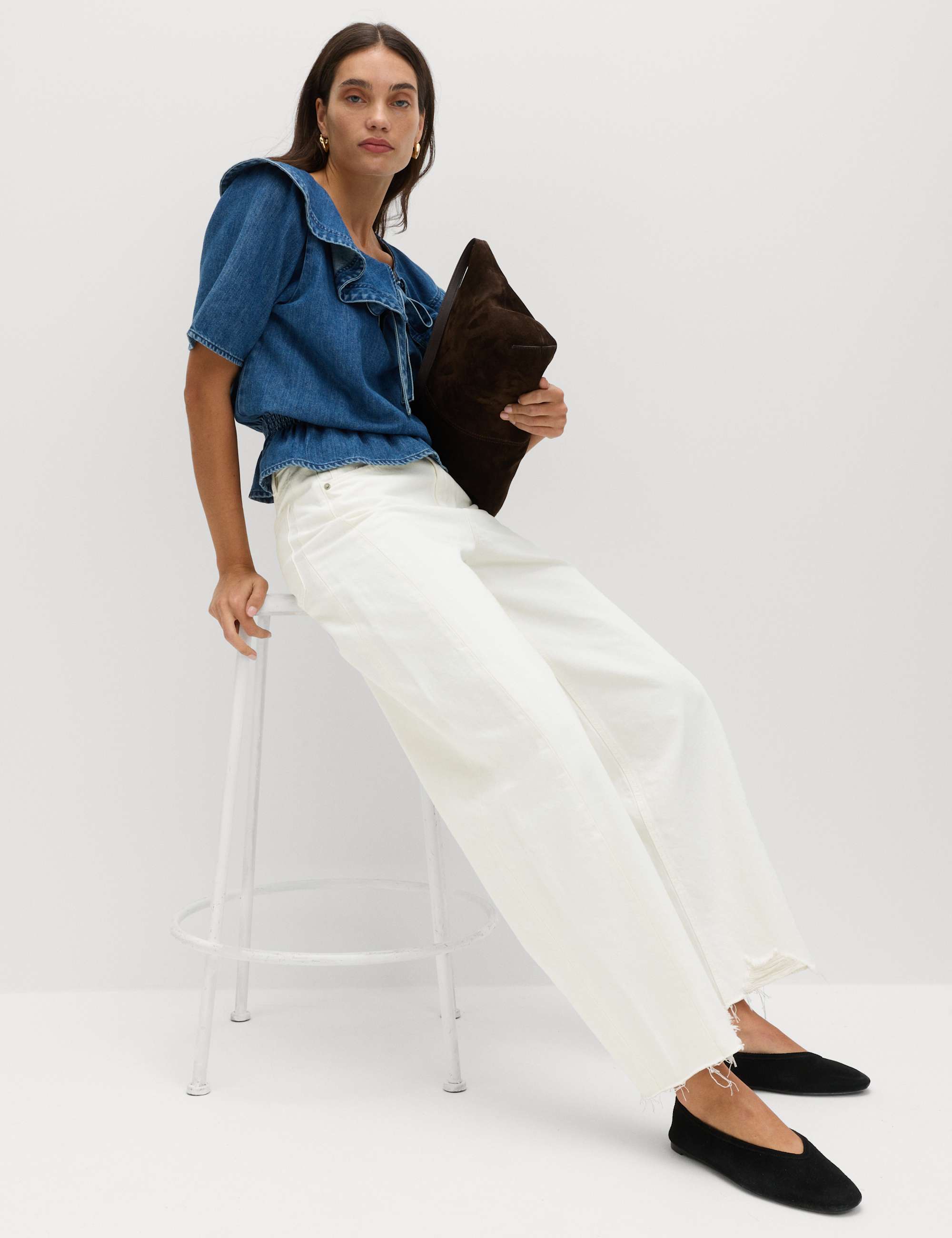 Mid Rise Barrel Jeans