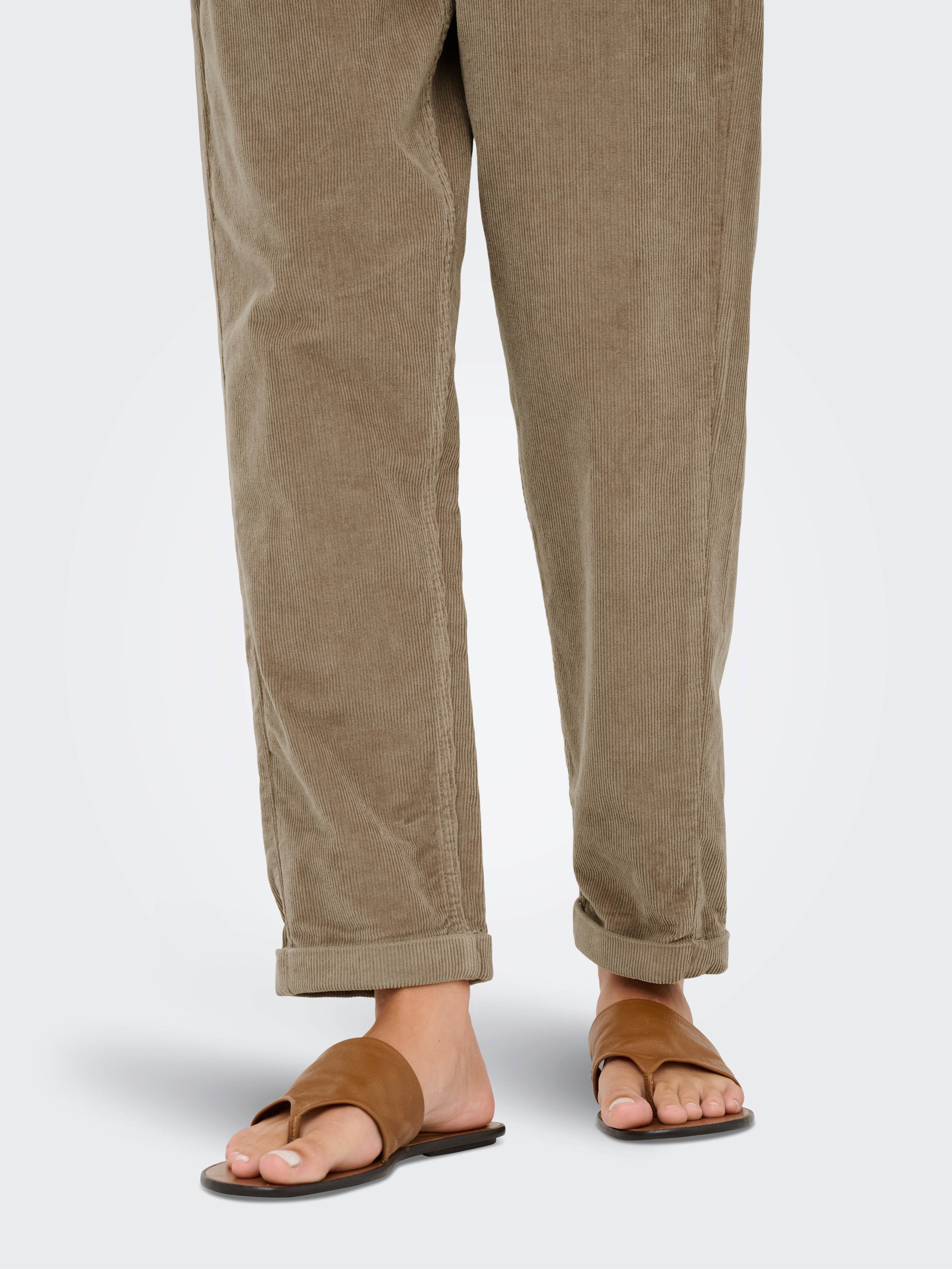 ONLFLORA Carrot fit classic corduroy trousers Weathered Teak