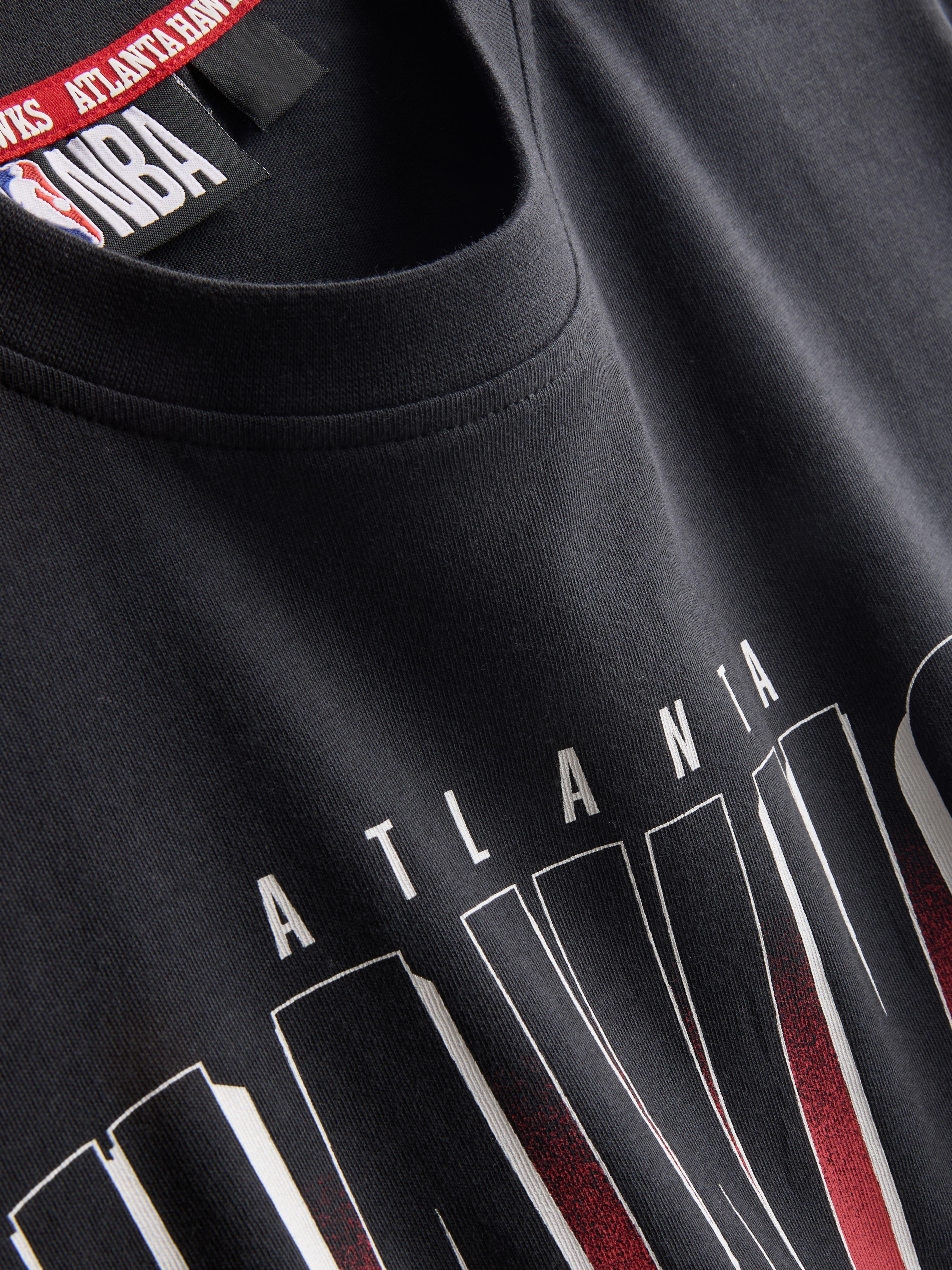 NBA Atlanta Hawks Pure Cotton Graphic T-Shirt - Black