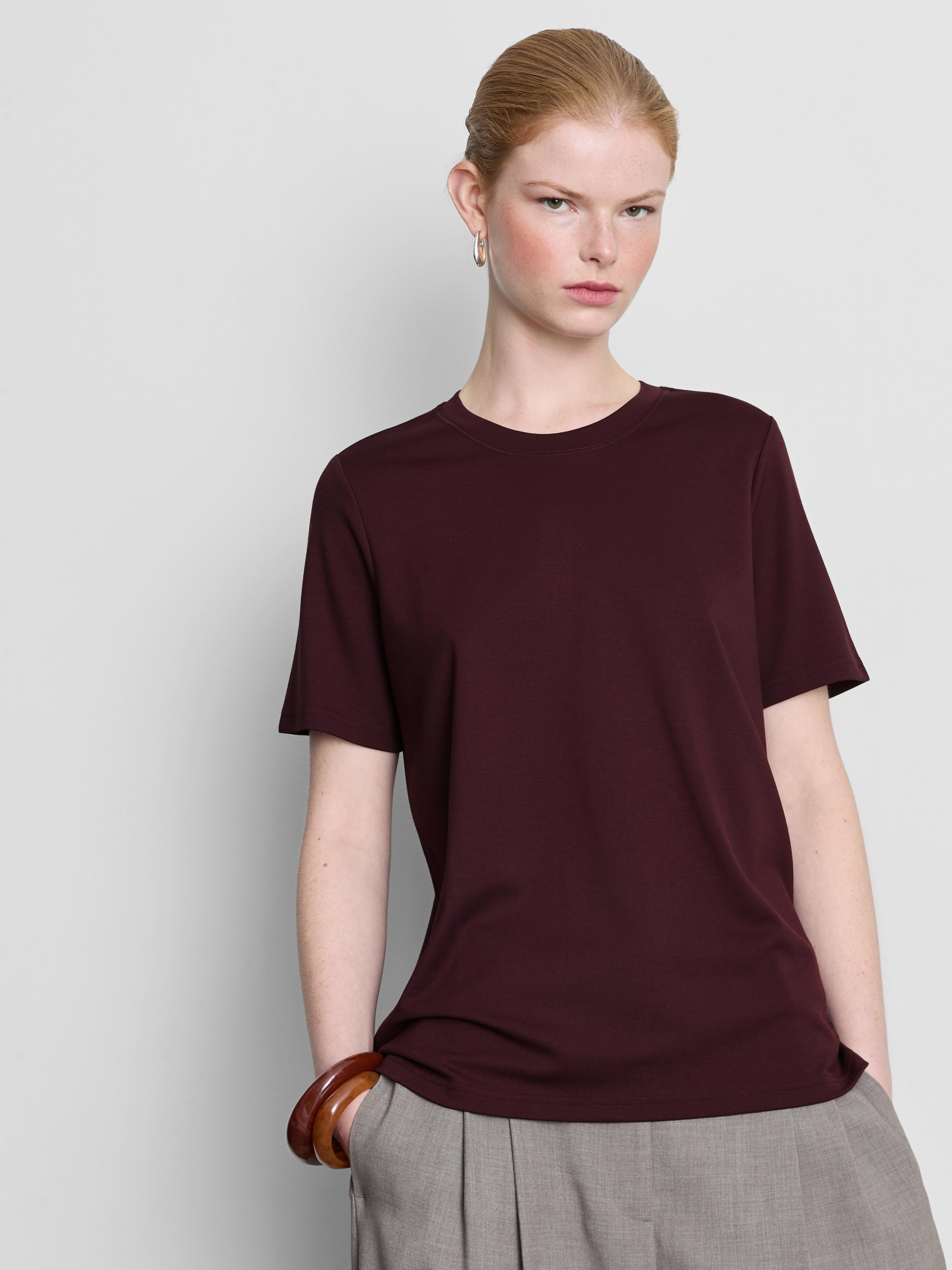 The Edit Ultimate Slim Fit Tee - Wine