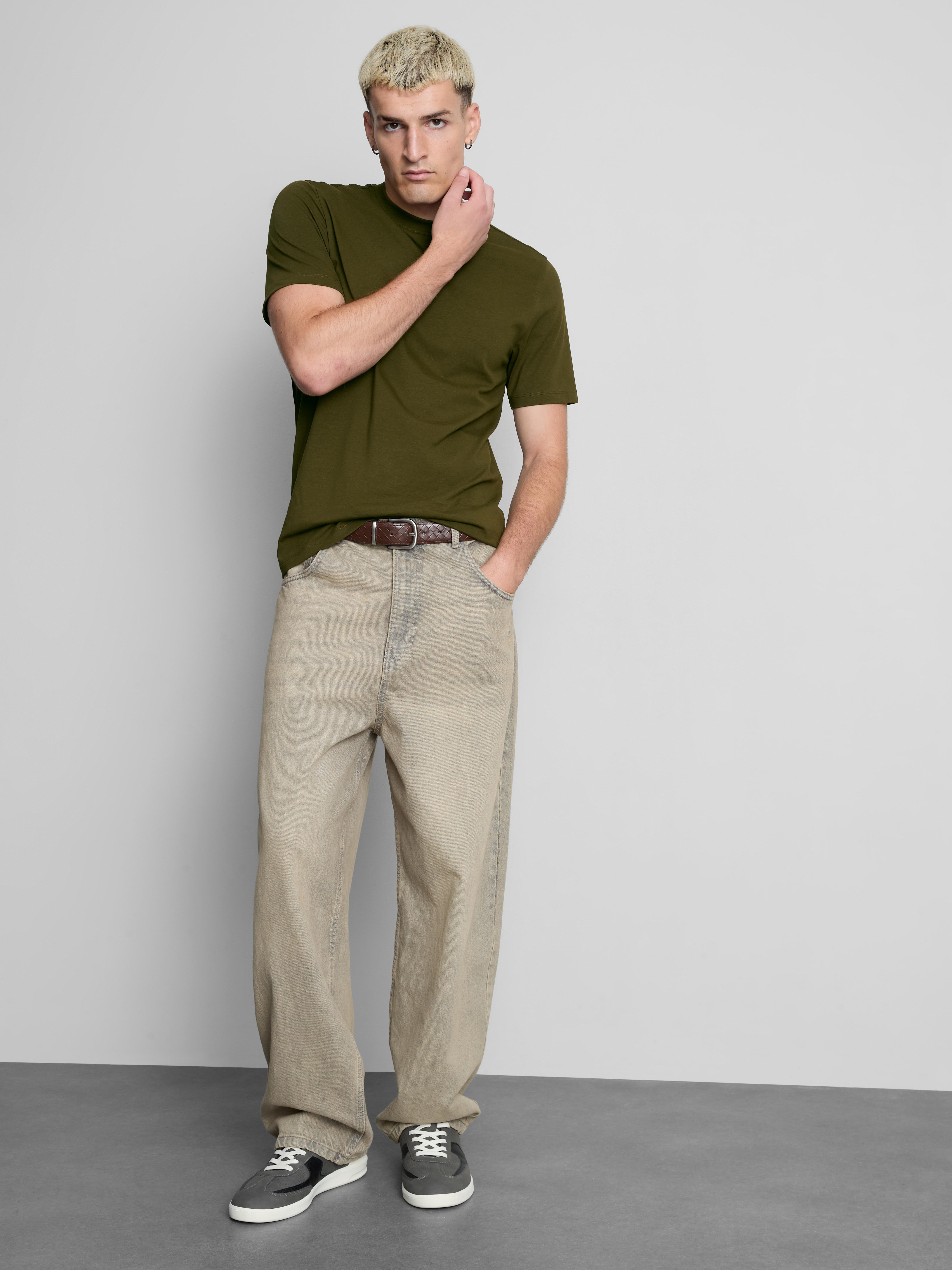 Slim-Fit LYCRA® T-Shirt - Olive