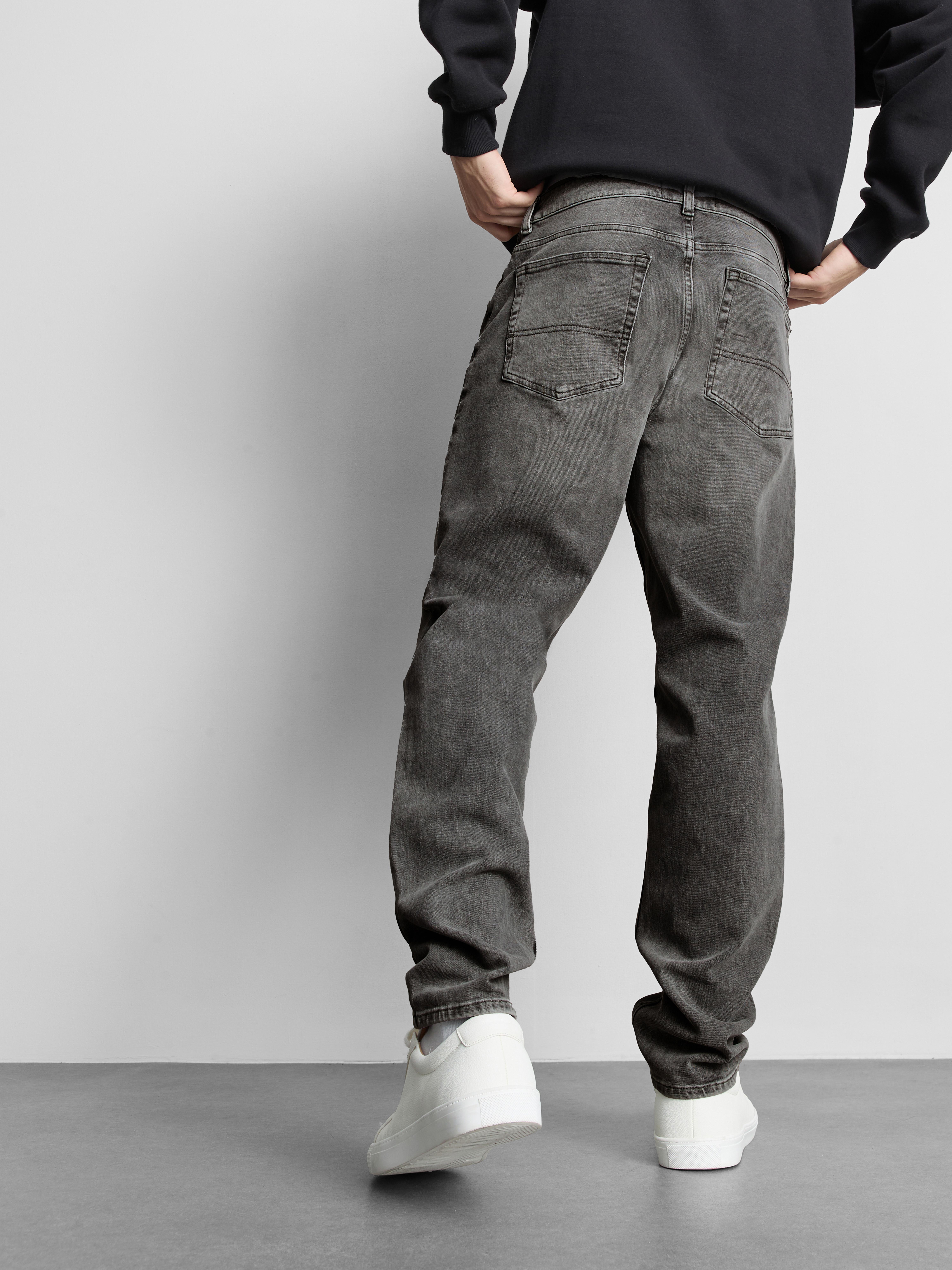 Mid-Rise Slim Fit Jeans - Gray