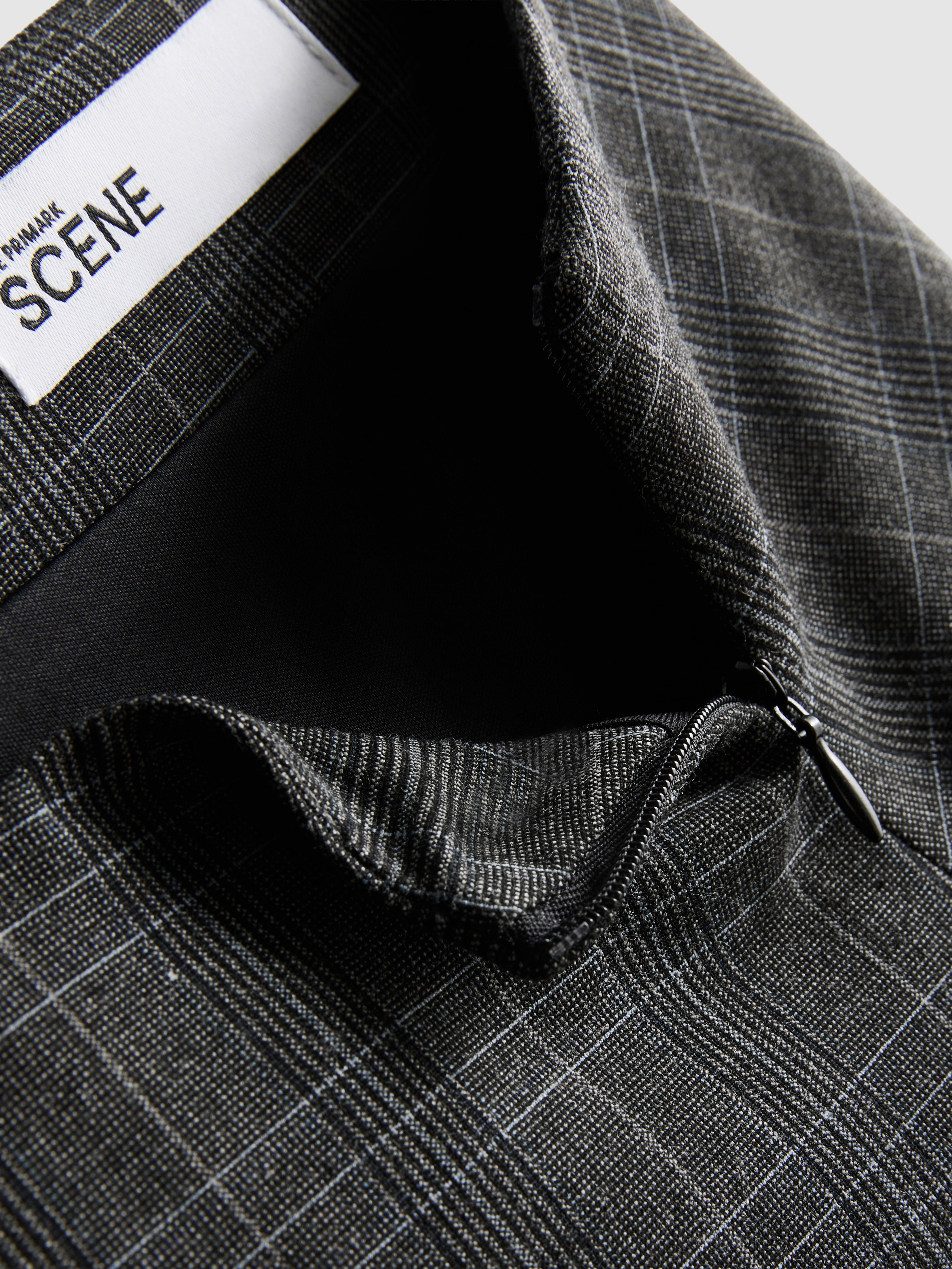 The Primark Scene | Checkered Pleated Mini Skirt - Dark Gray