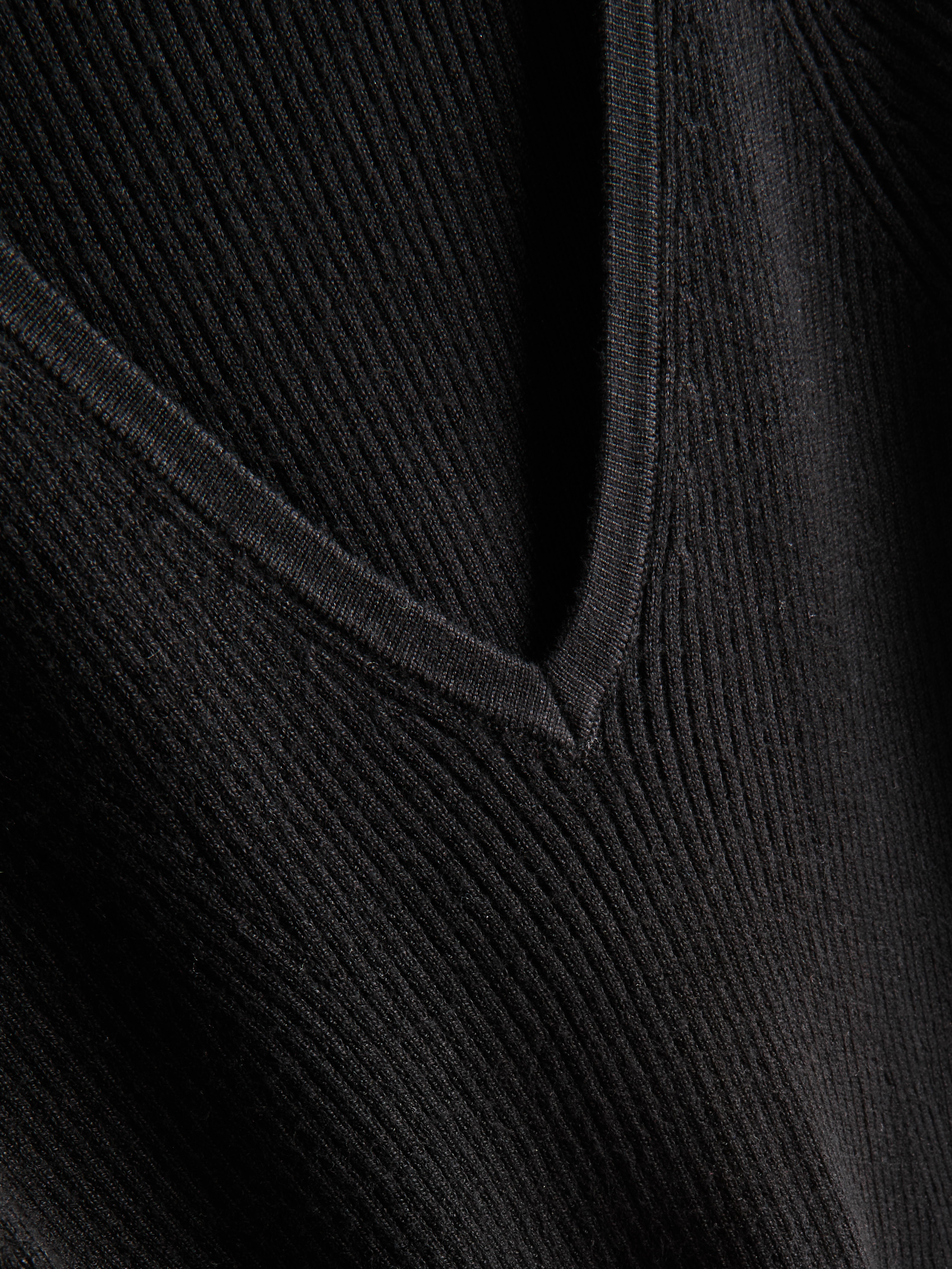Ribbed V-Neck Sweater - Black