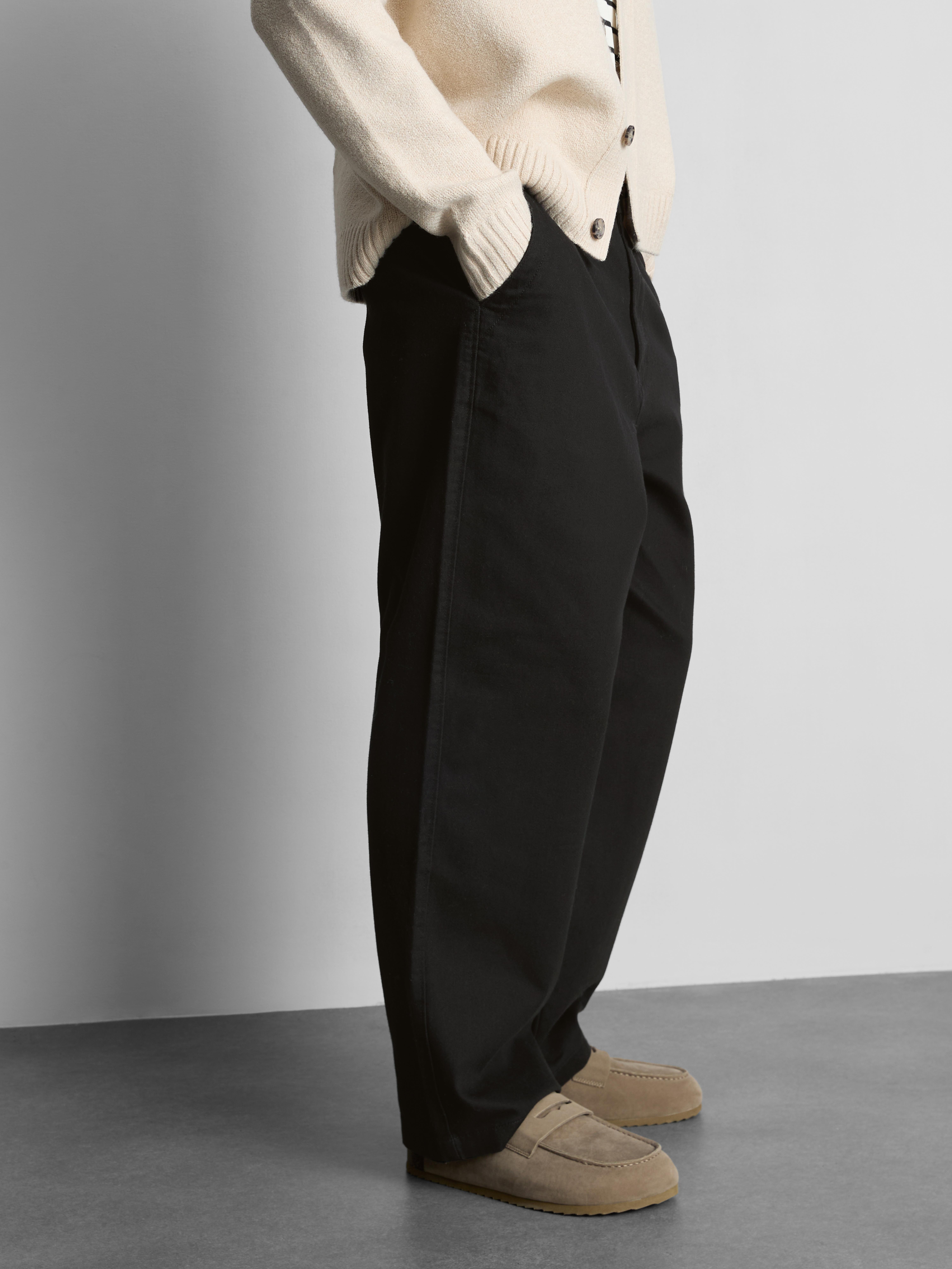 Mid-Rise Chino Pants - Black